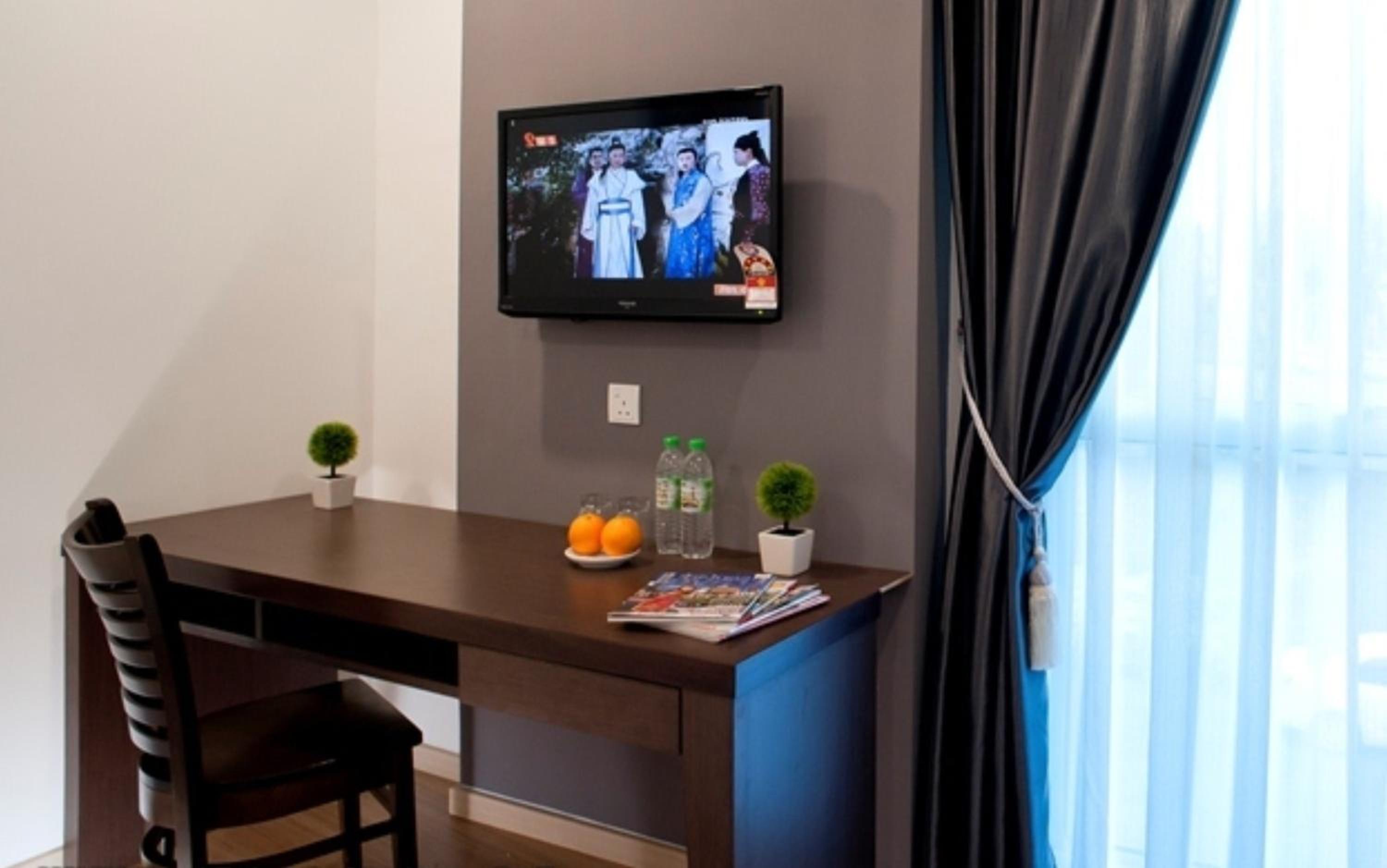Premier Family Room photo 3