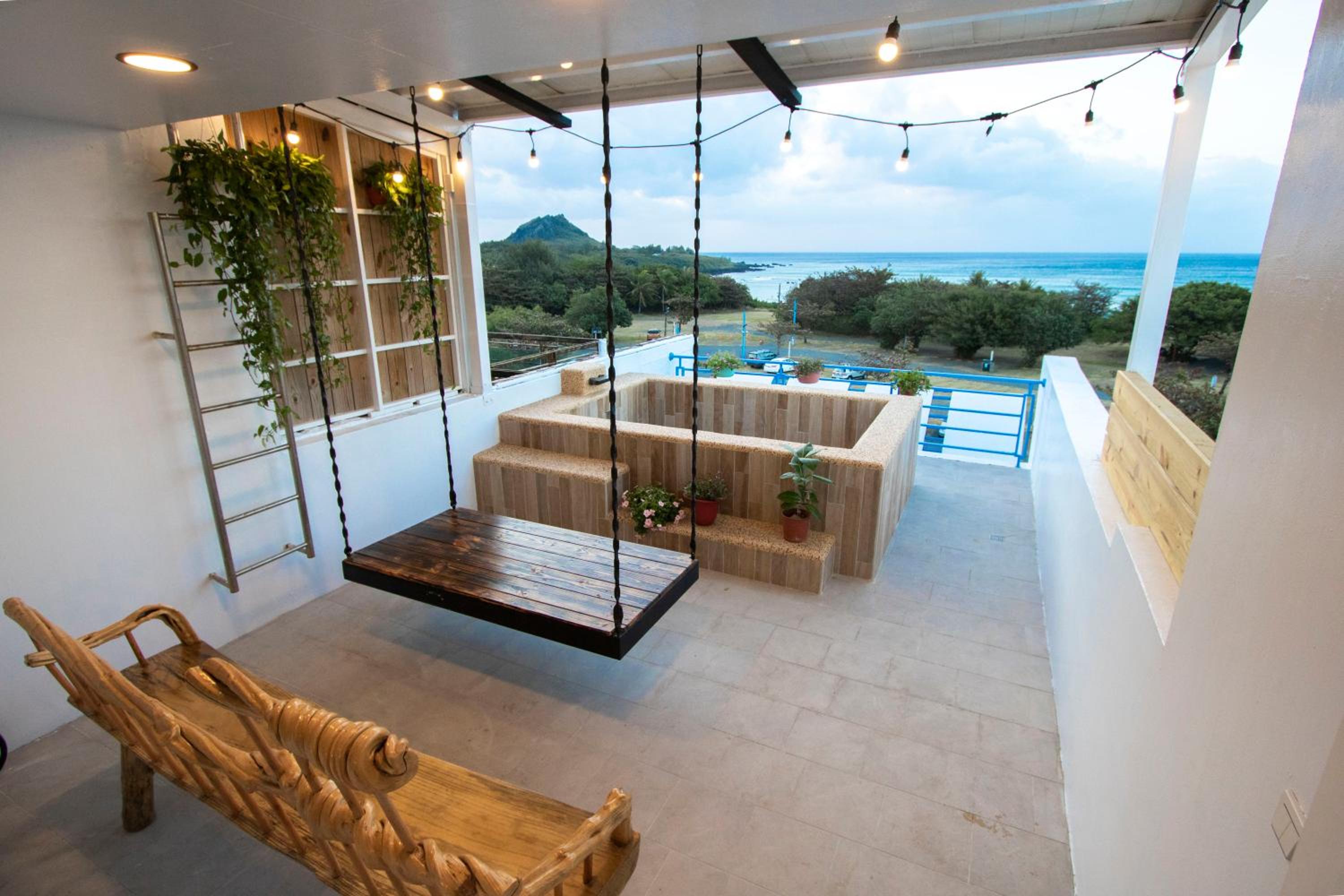 Family Room with Sea View