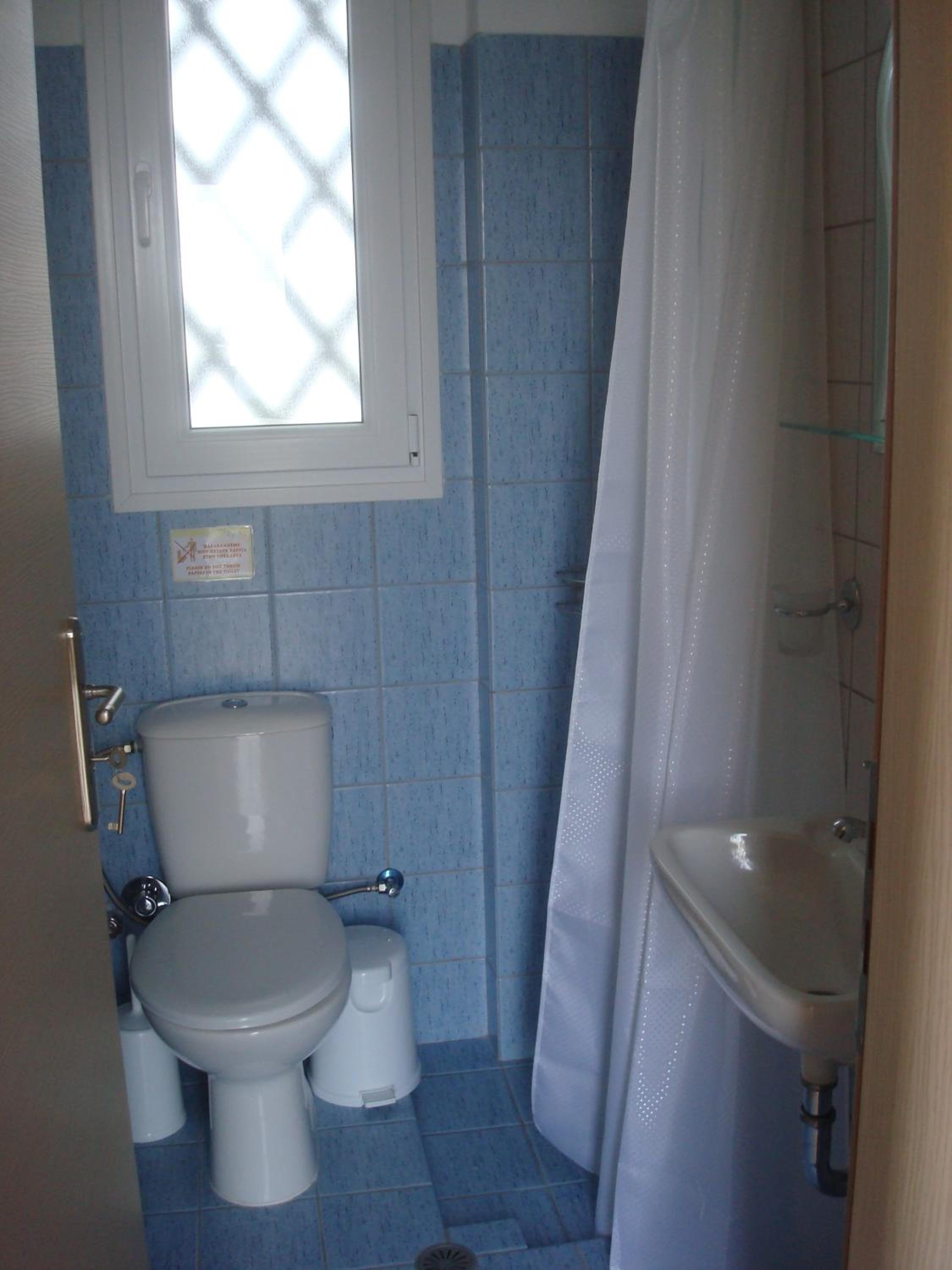 Room with Sea View (2 Adults) - Photo 19