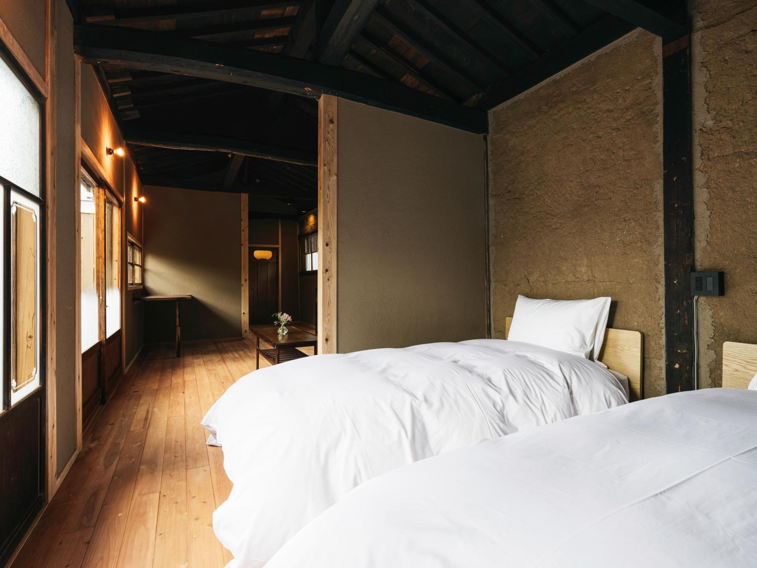 Twin Room with Private Bathroom