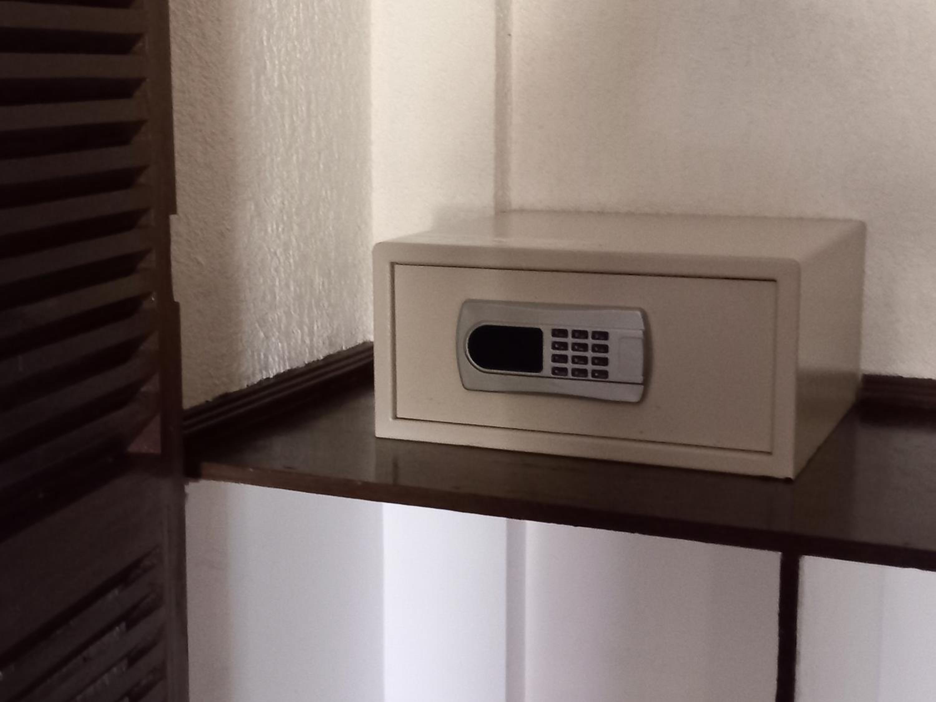 Super Deluxe Room - Photo 9