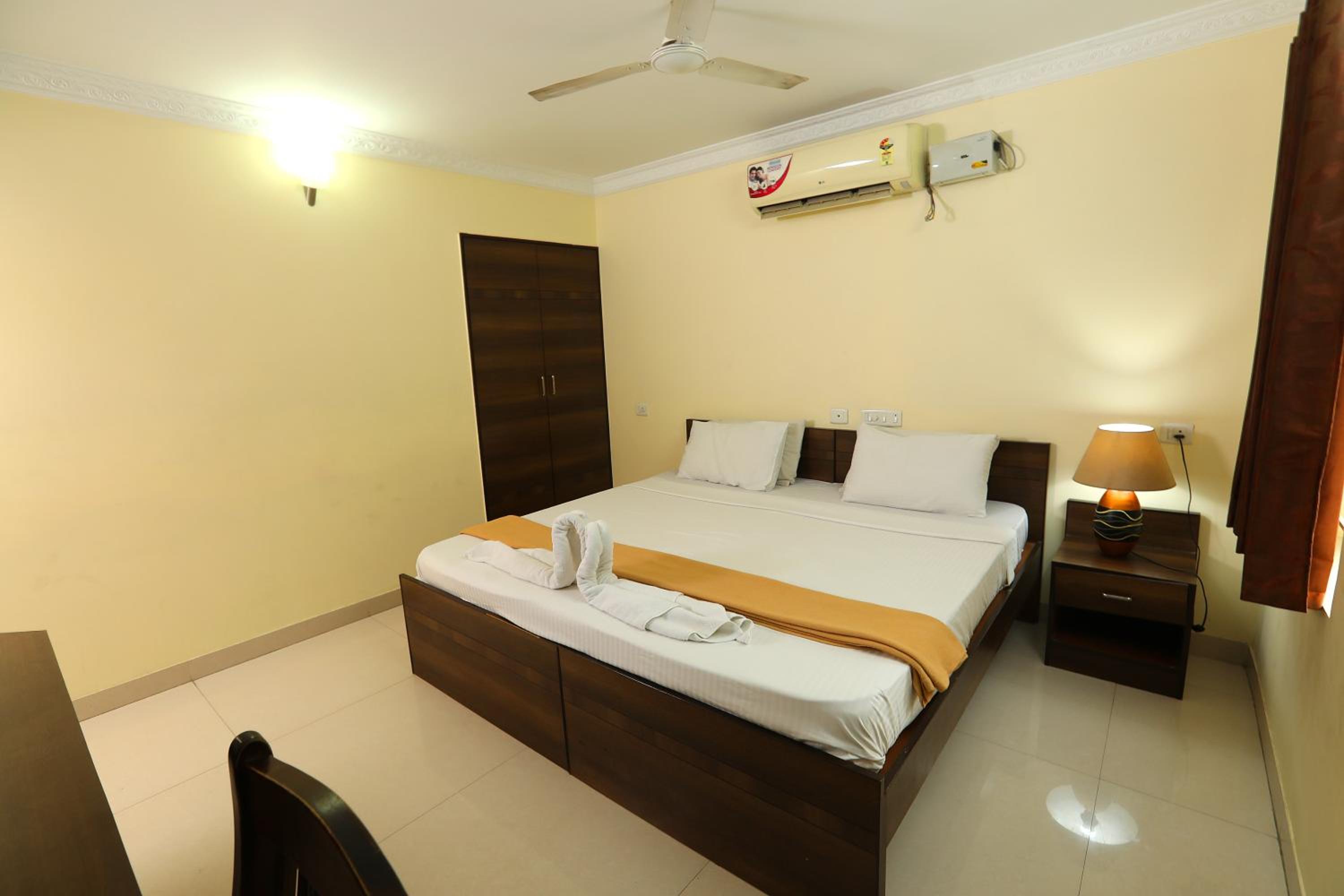 Deluxe Suite - Photo 1