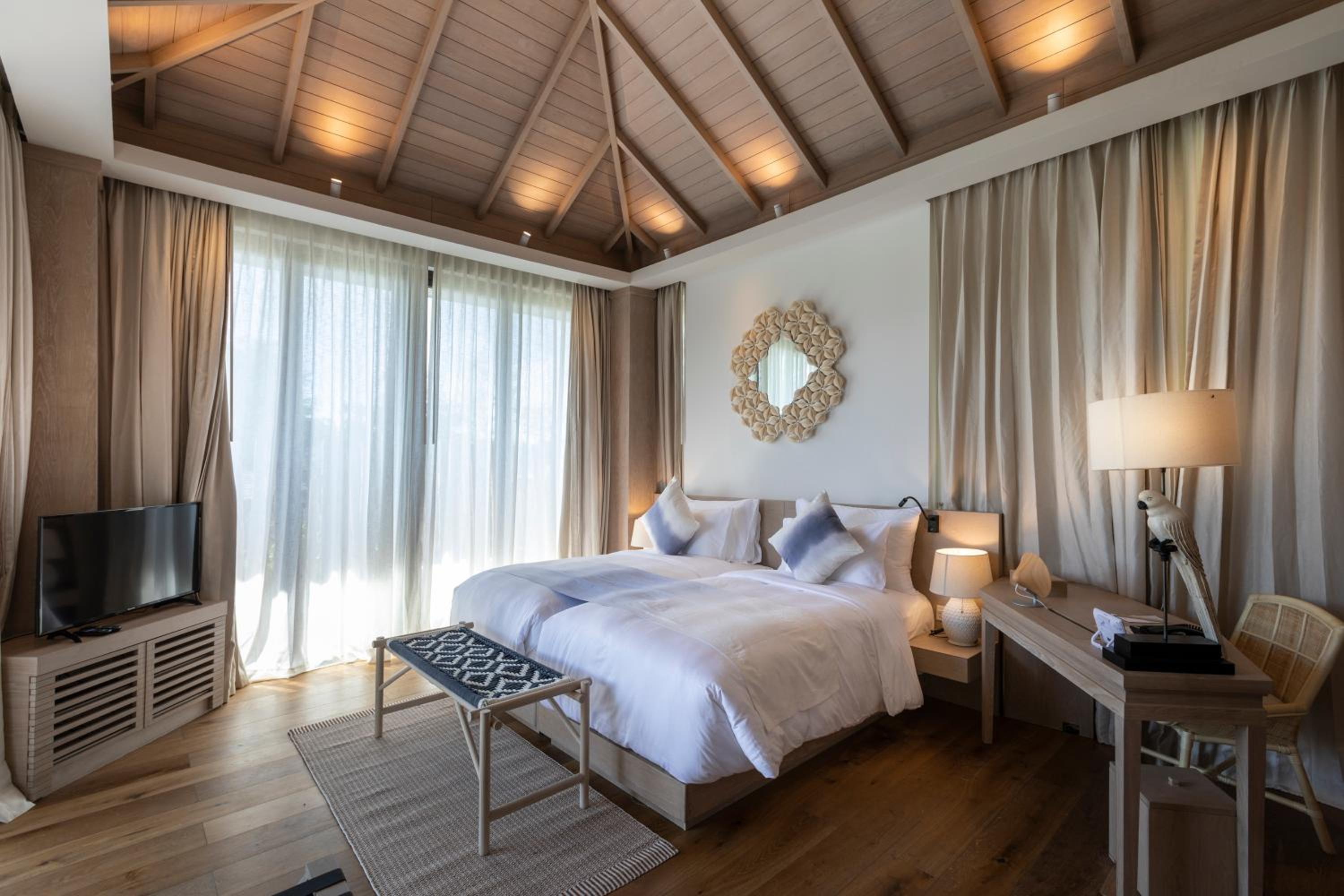 Tropical Pool Villa - Тропическая вилла с бассейном