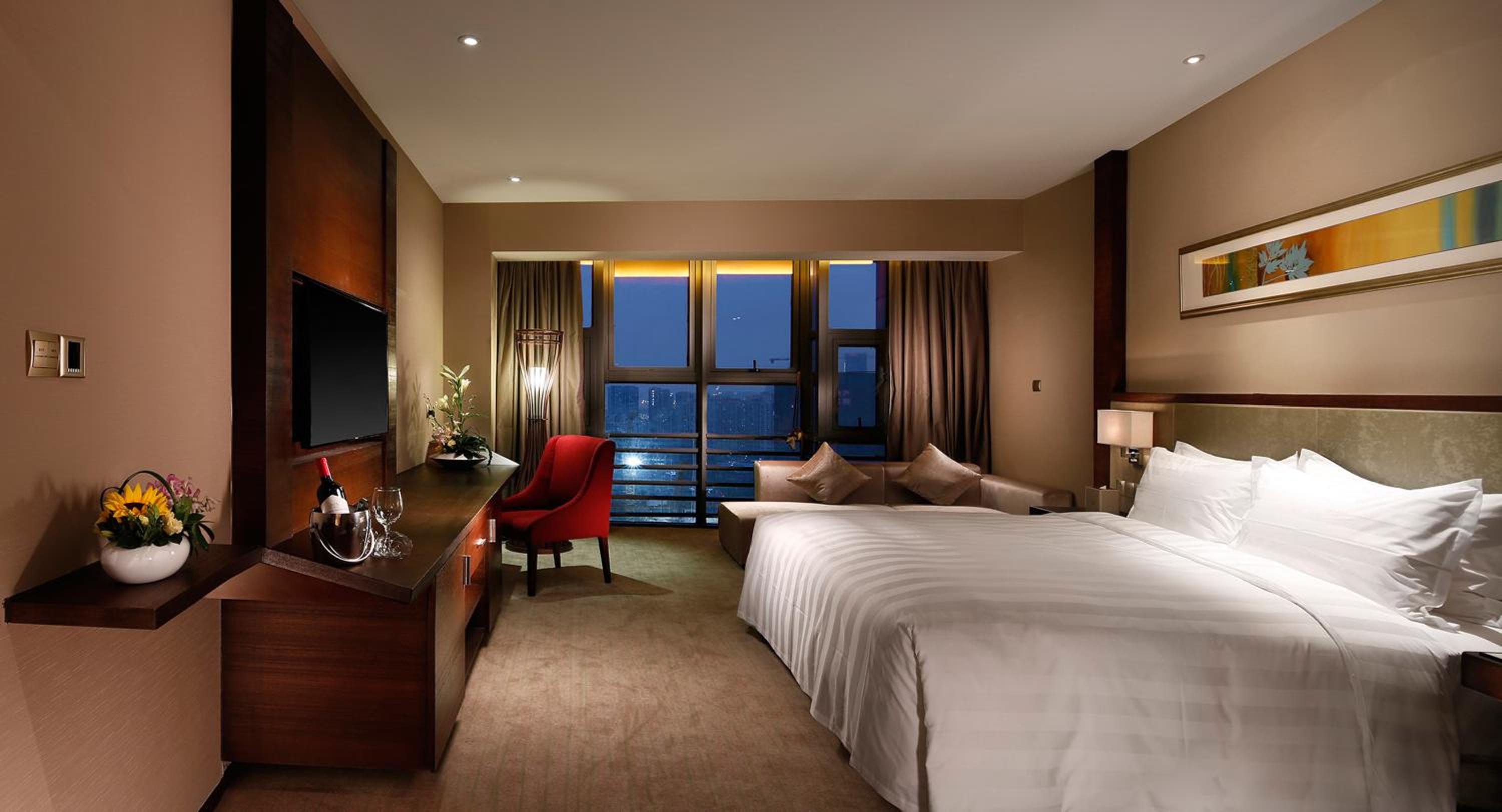 Executive Suite photo 3