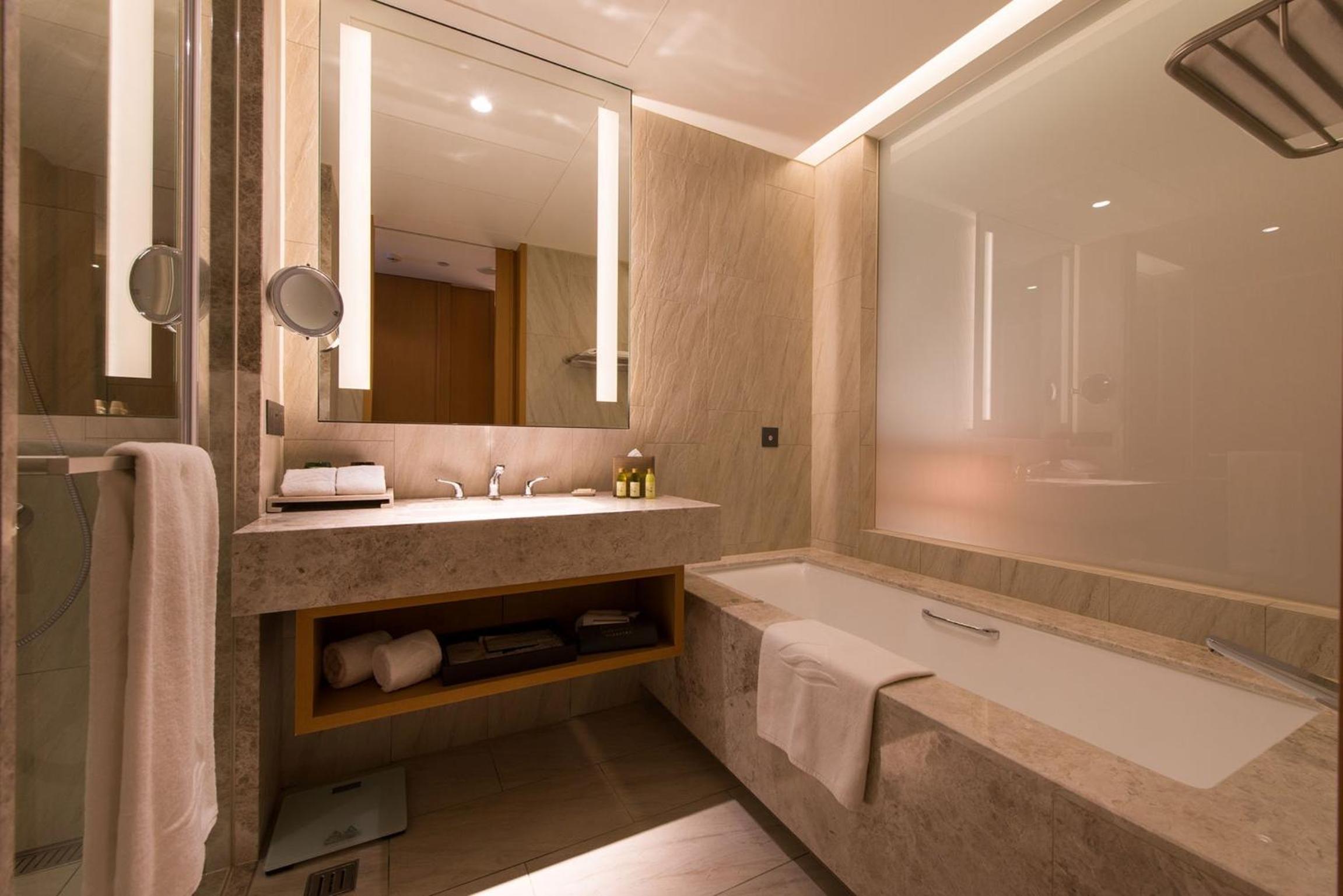 Deluxe Twin Room - Photo 2