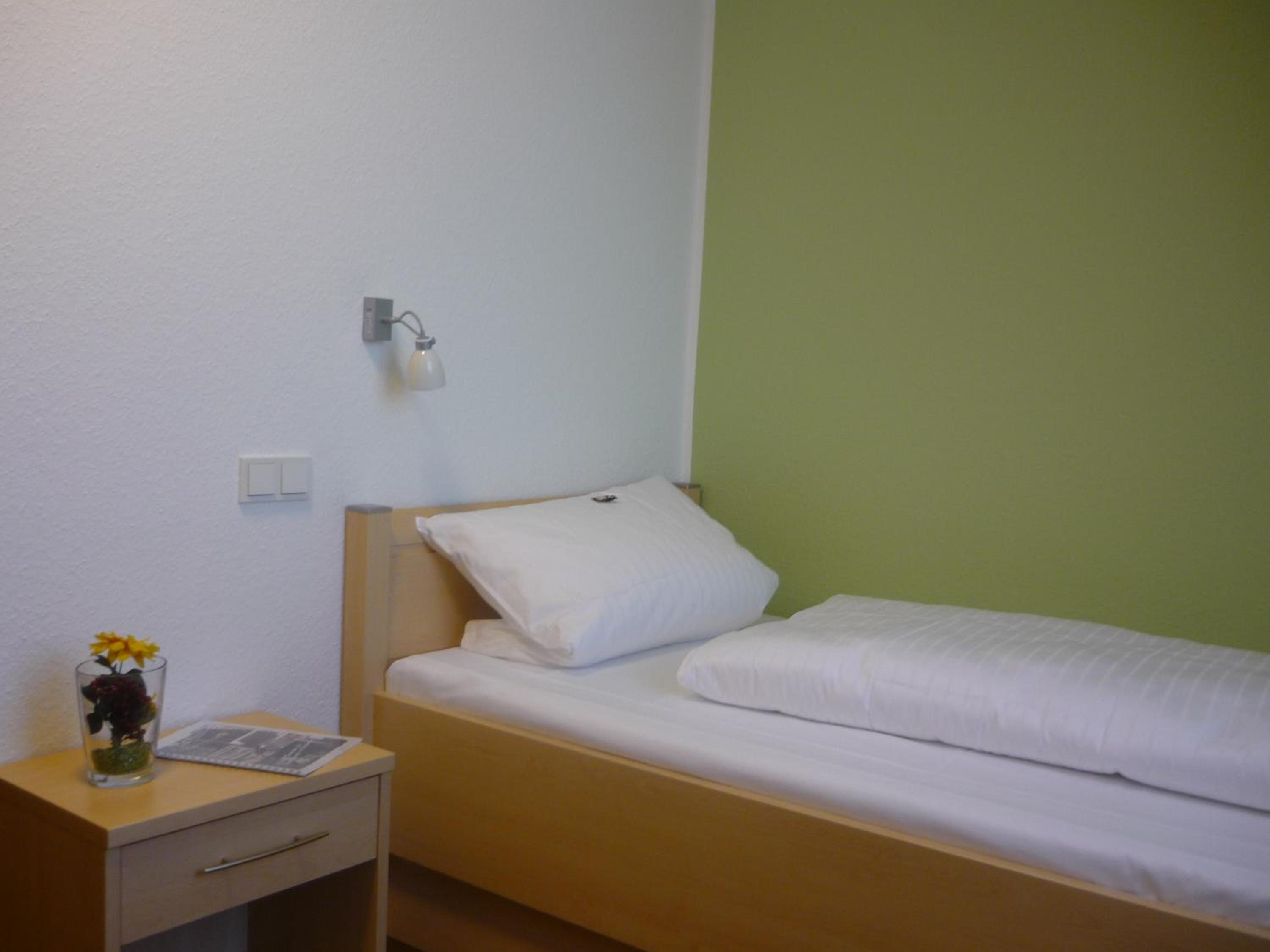 Single Room with Private Bathroom photo 3