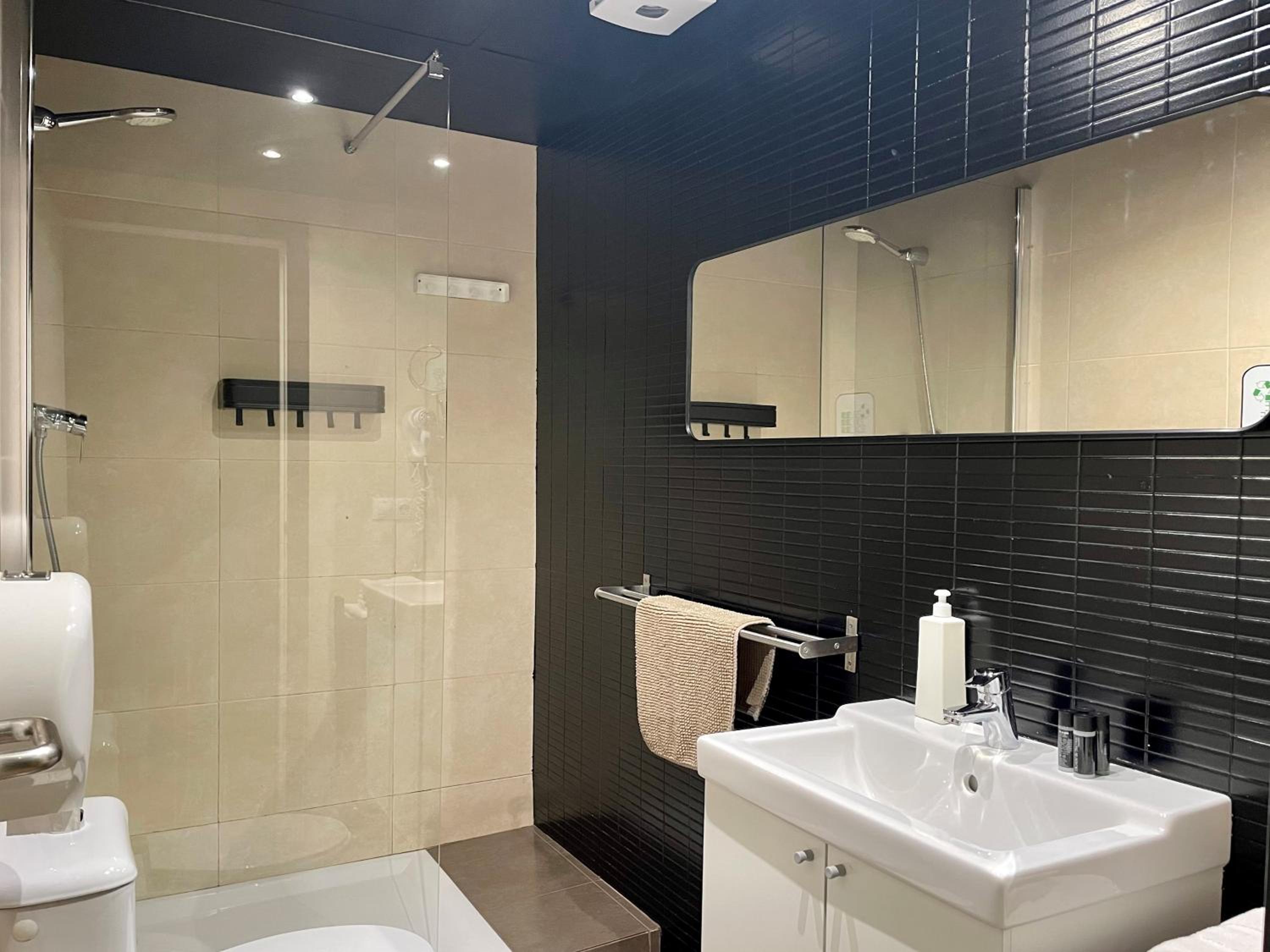 Double Room - Photo 55