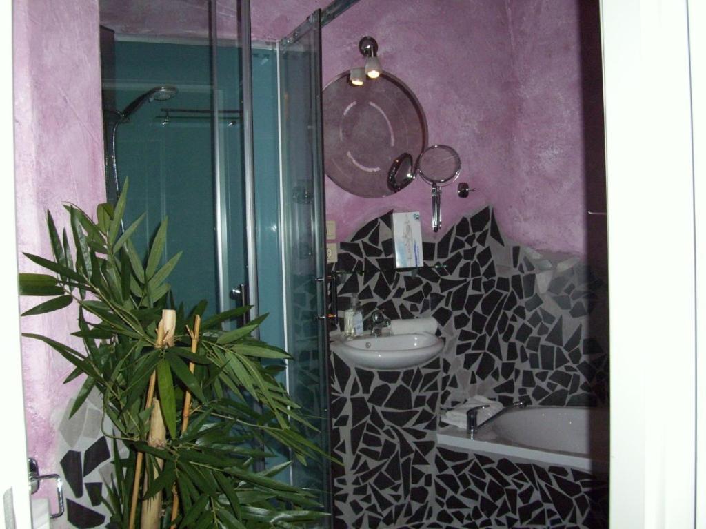 Double or Twin Room photo 3