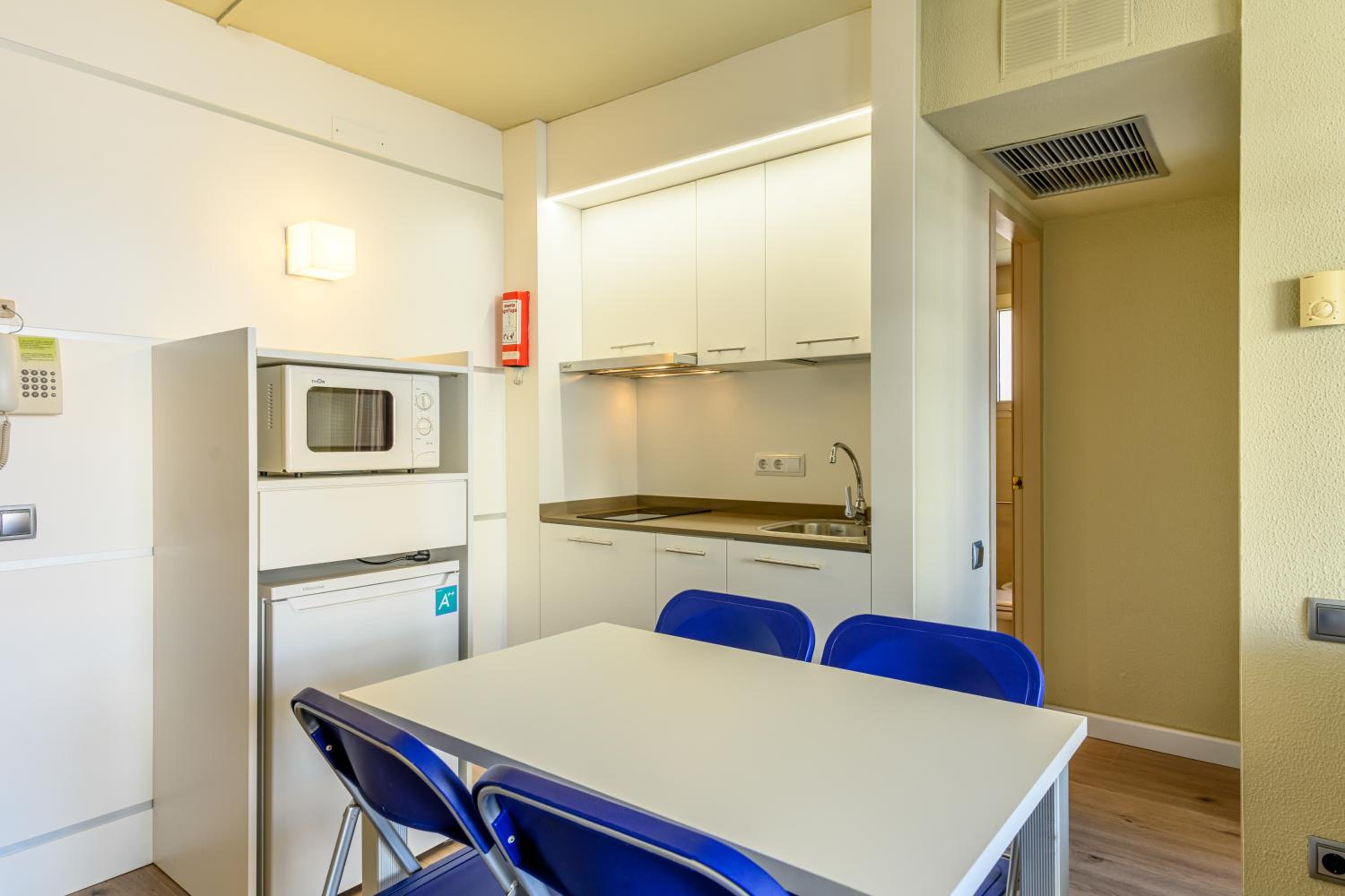 Apartment (2 Adults) - Photo 9
