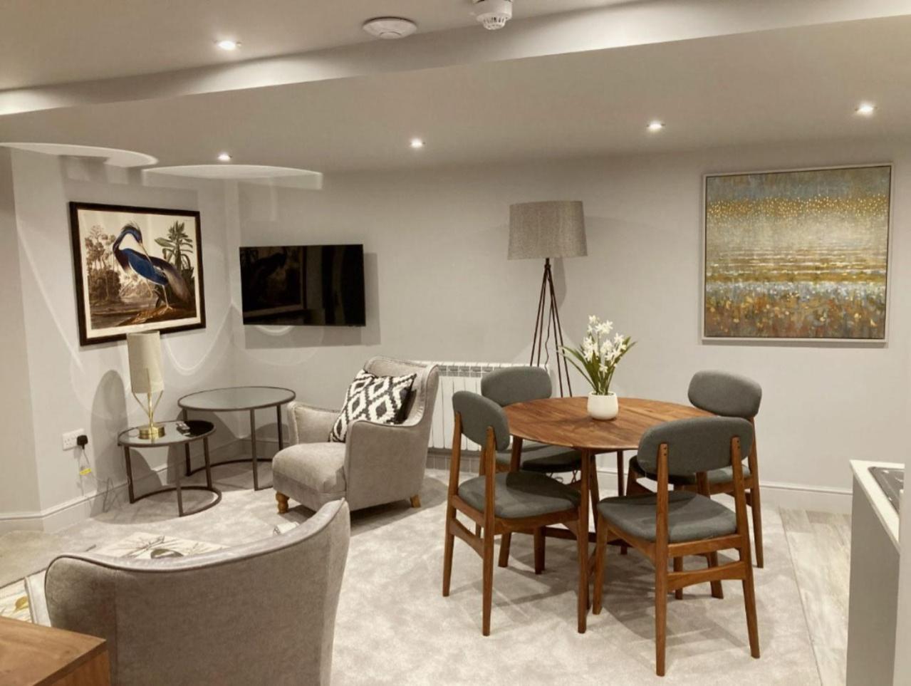Apartment - Ground Floor photo 1