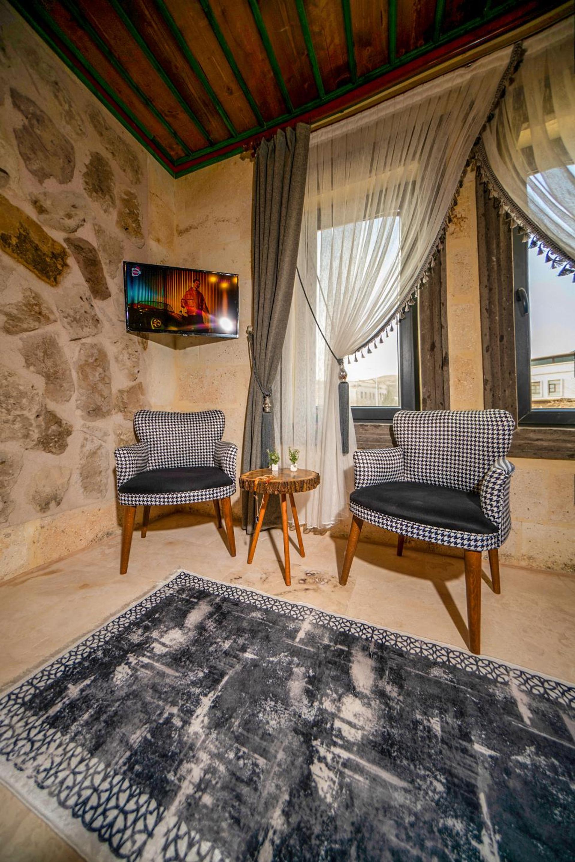 Deluxe Double Room with Shower photo 2