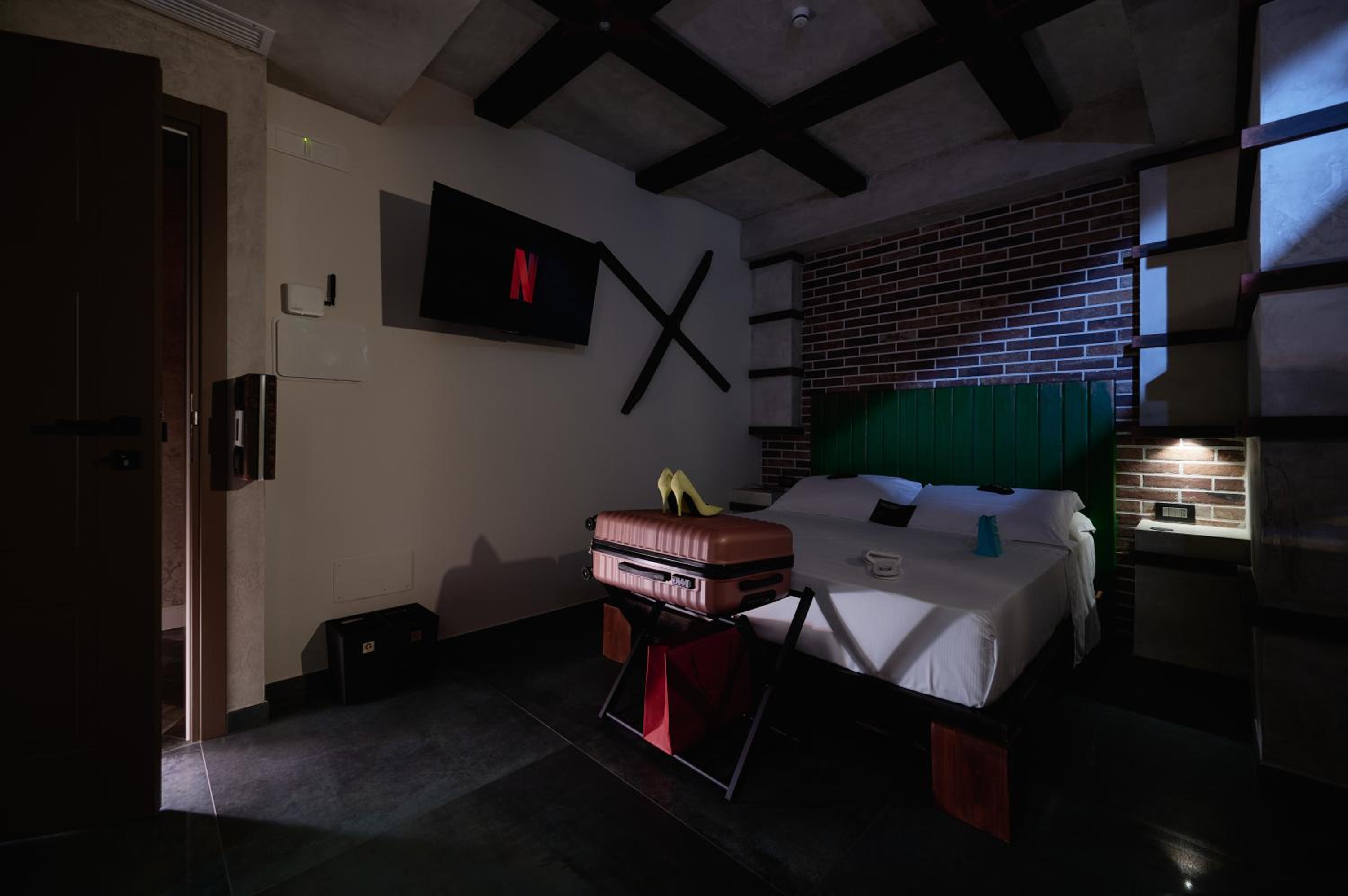 Superior Double Room - Photo 3