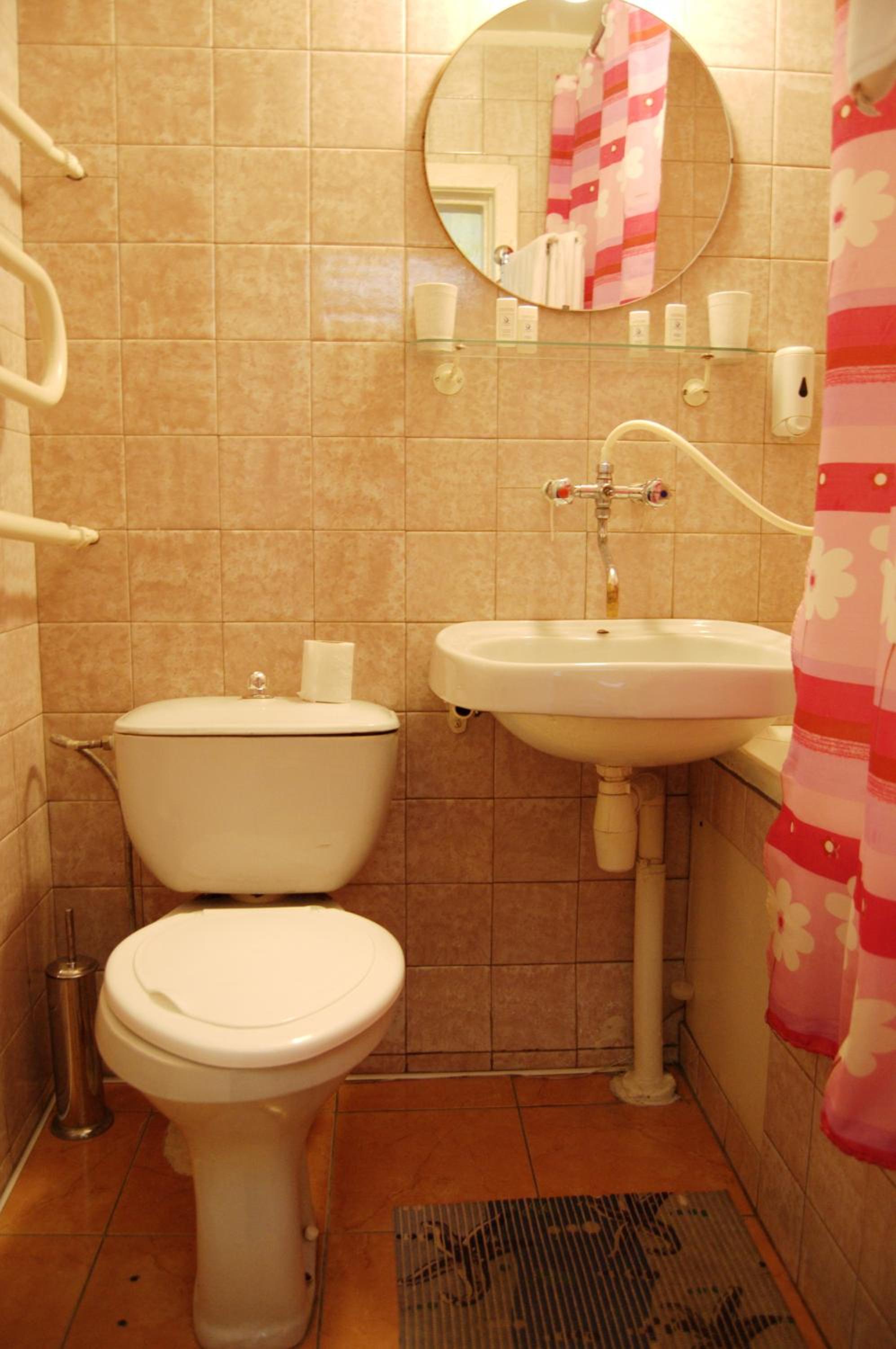 Economy Double Room photo 1