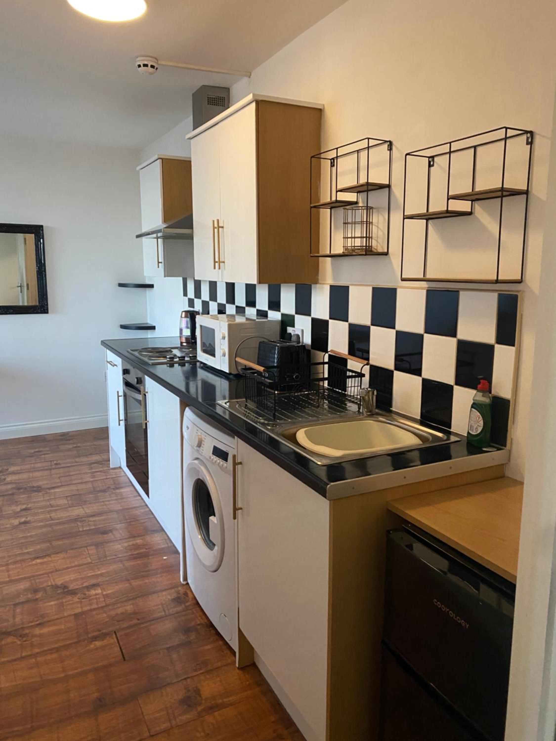 Two-Bedroom Apartment - Photo 15