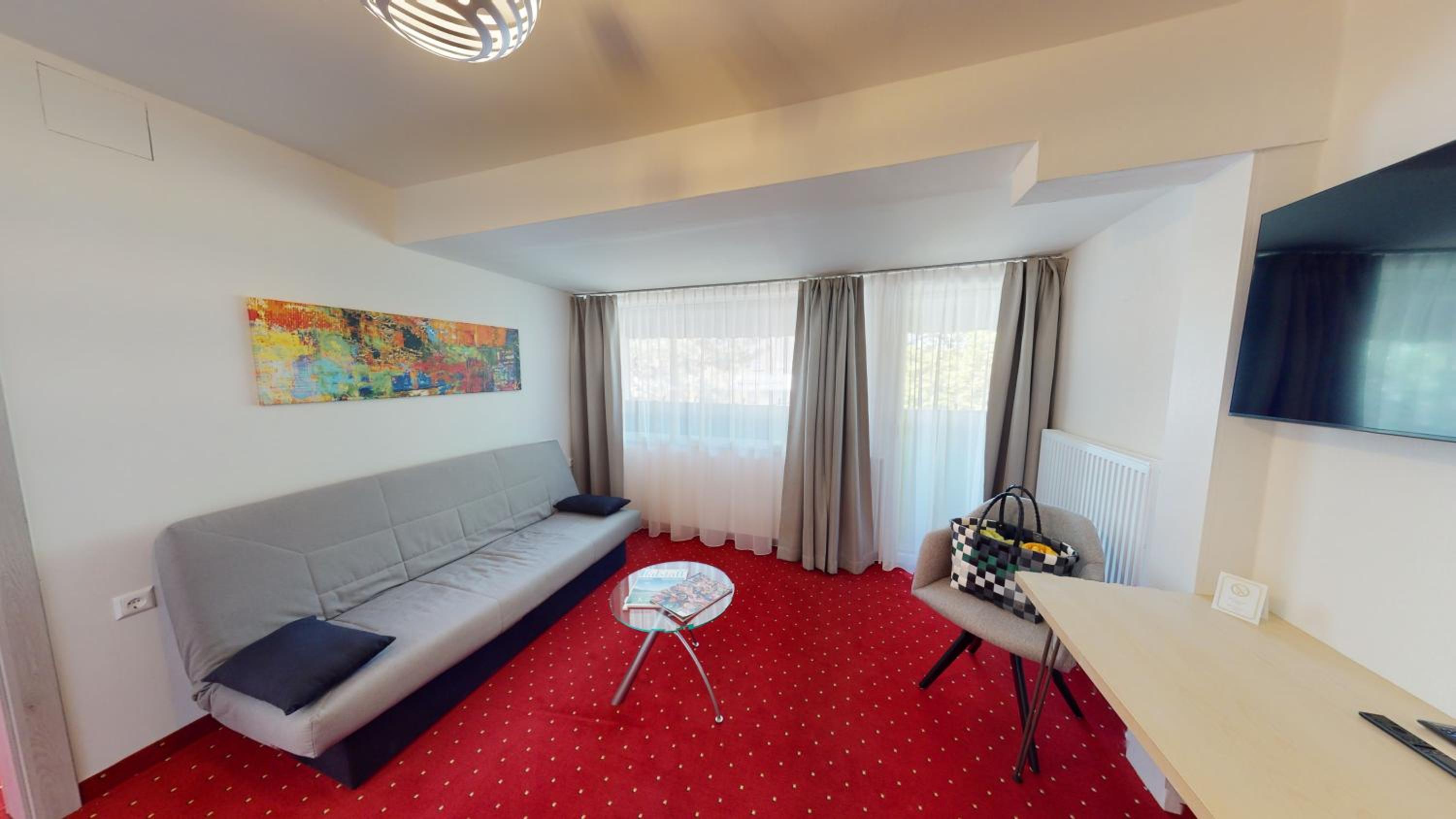 Double Room with Balcony - Photo 8