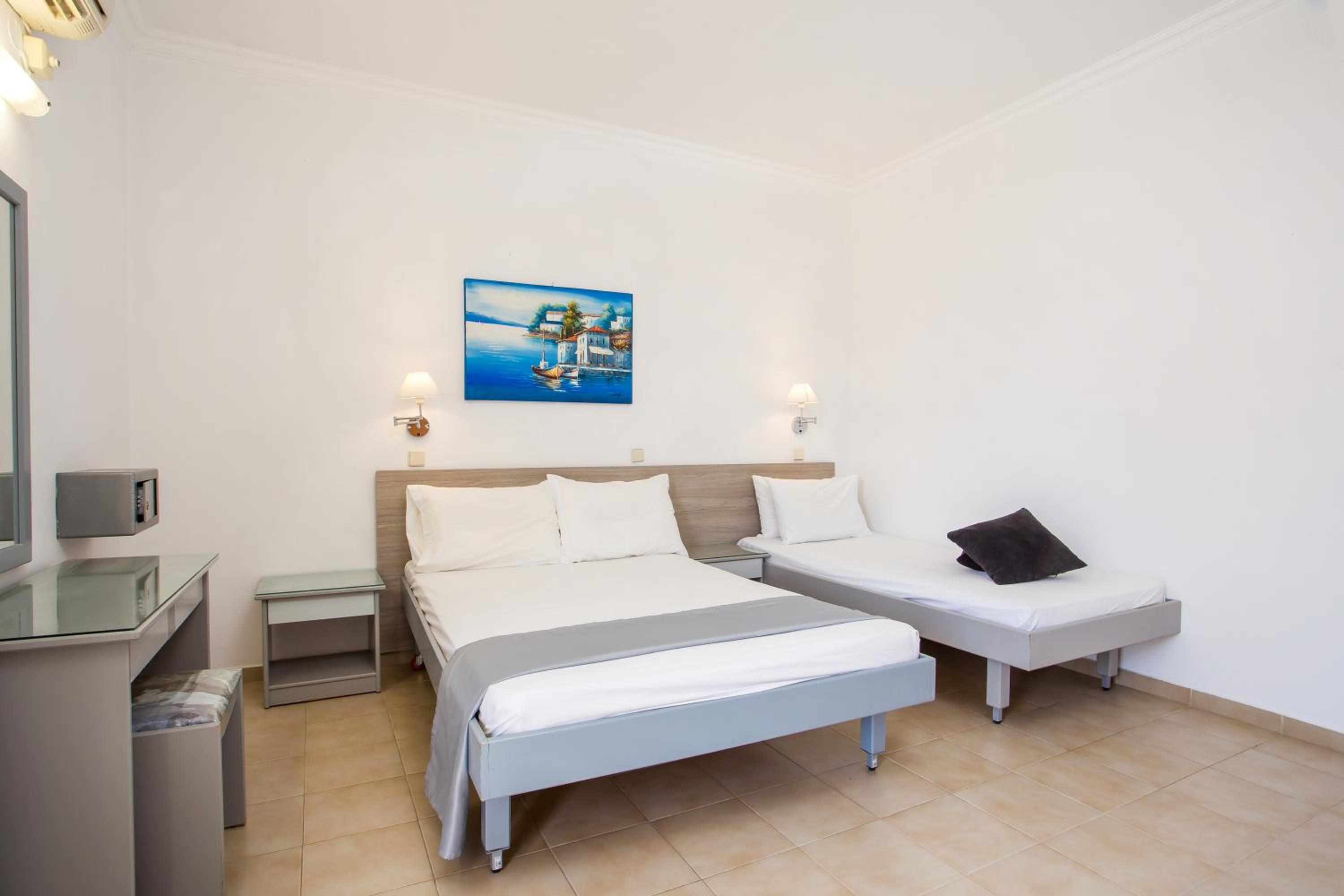 Triple Room with Garden View photo 1