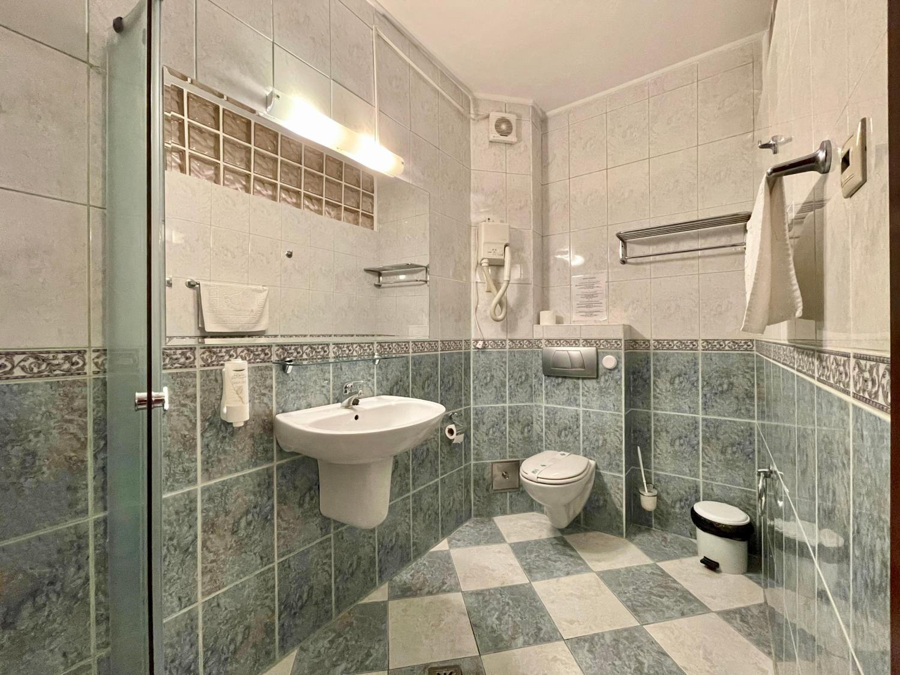 Standard Triple Room photo 2