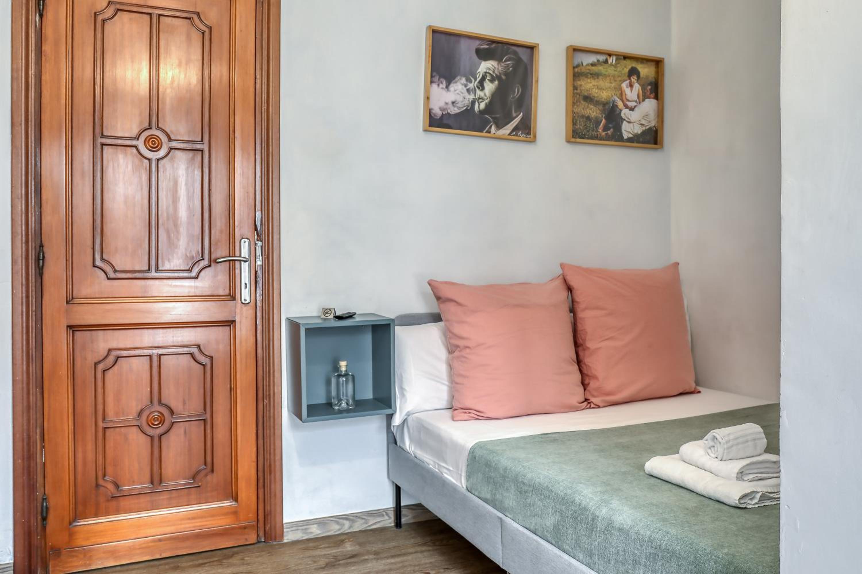 Economy Double Room photo 2