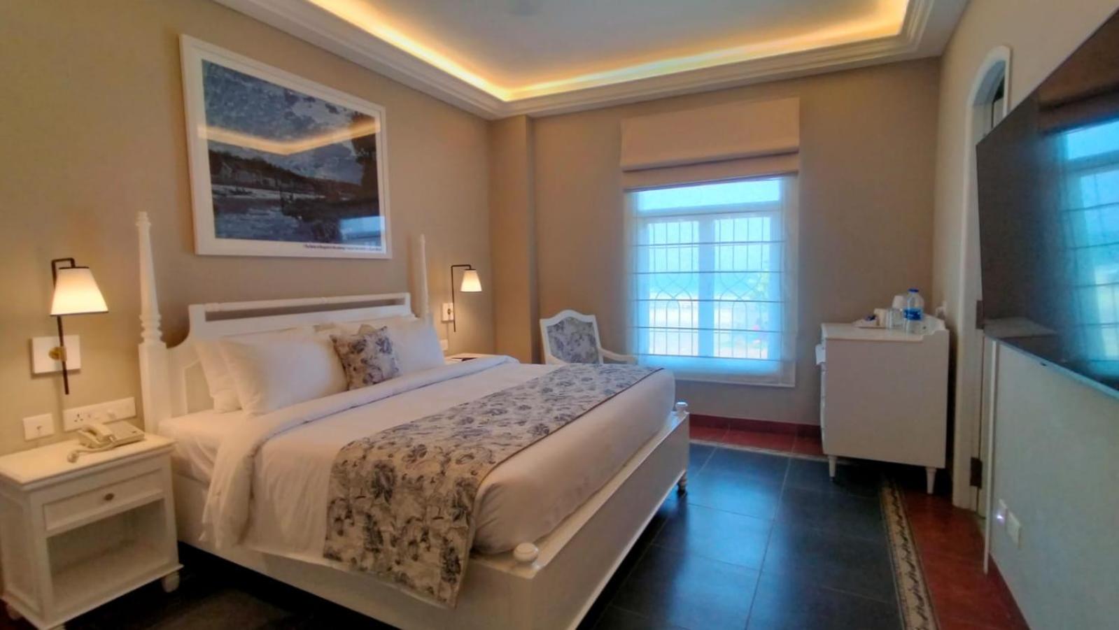 Superior King Room - Photo 1