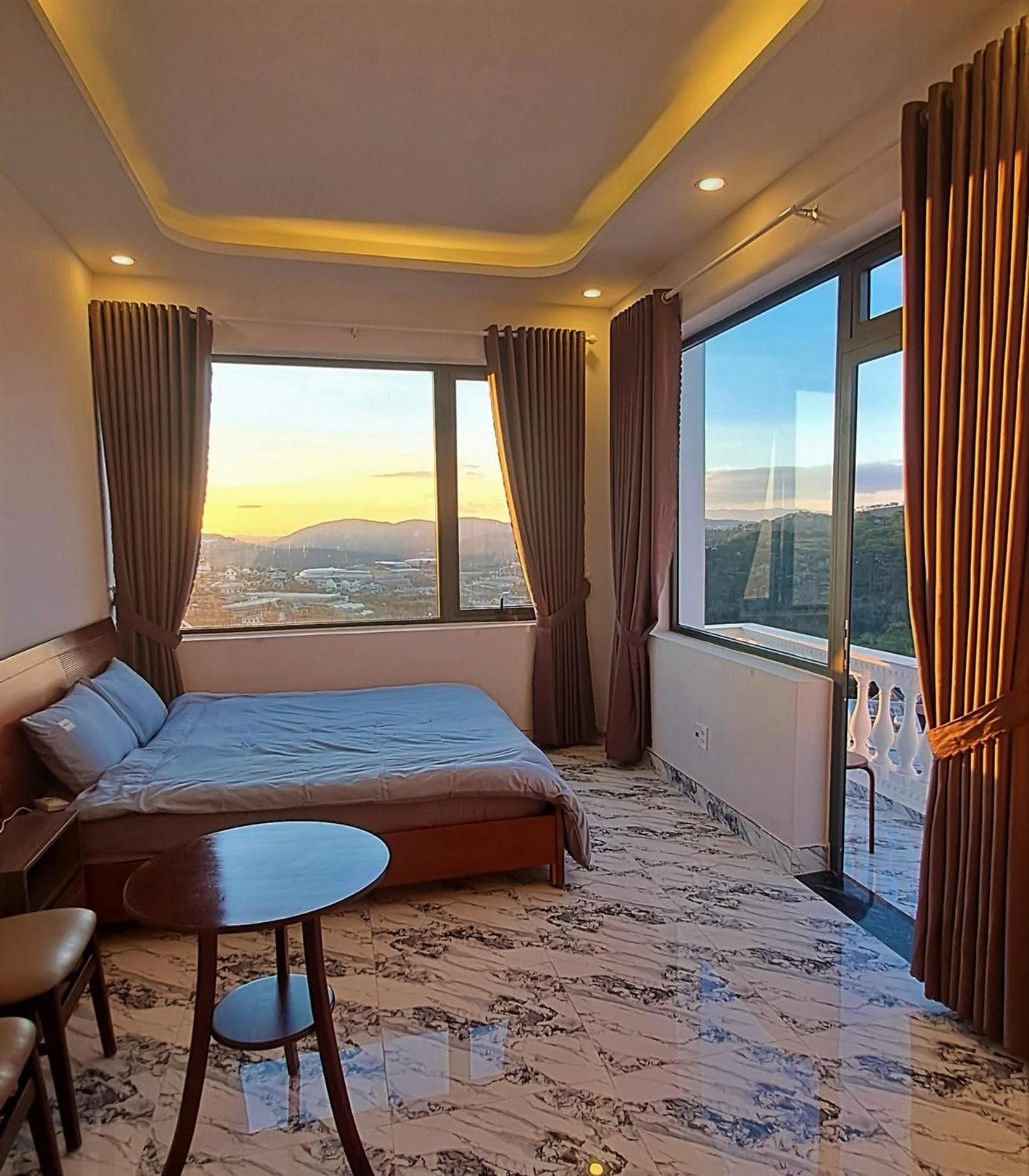 King Room With Mountain View