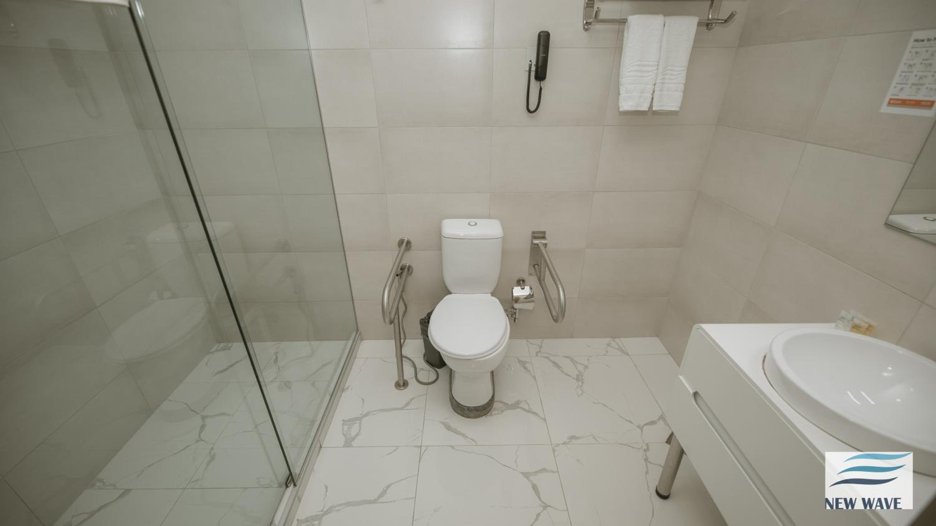 Standard Twin Room - Photo 2