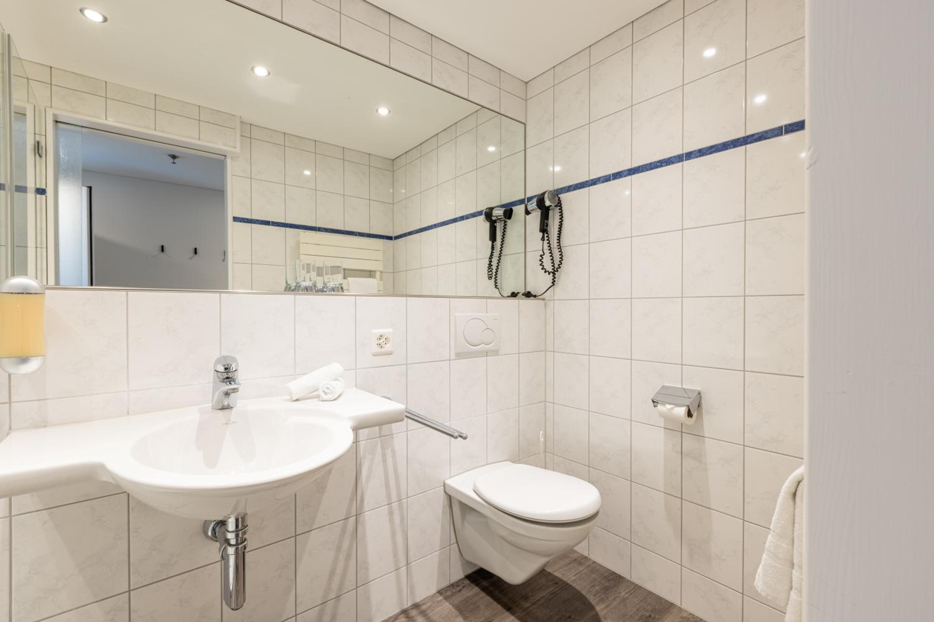 Double Room - Photo 23
