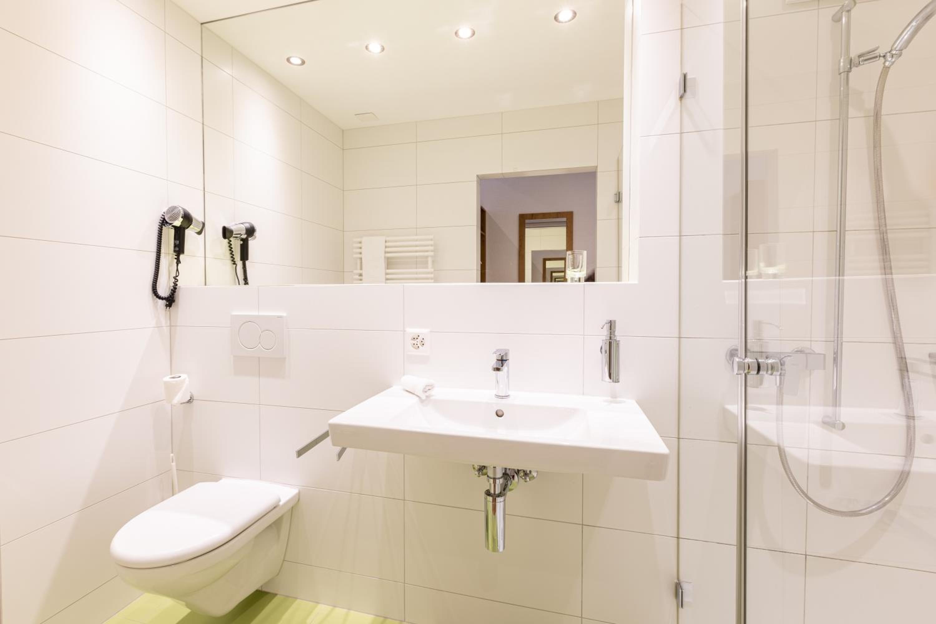 Double Room - Photo 9