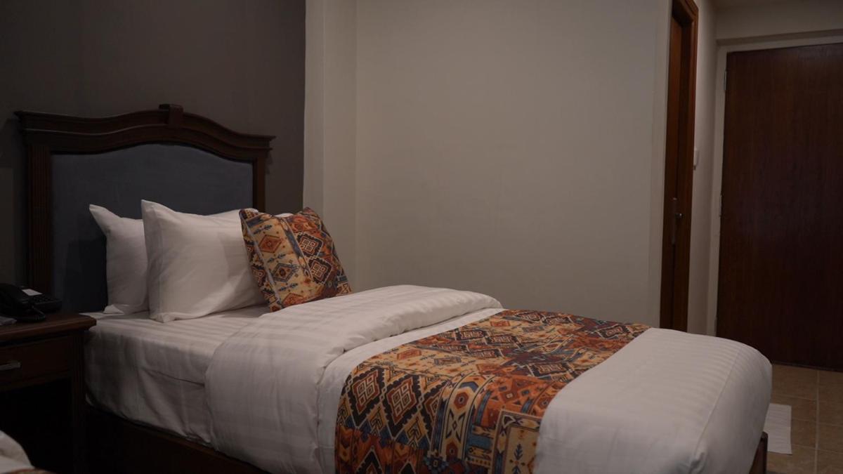 Standard Double Room - Photo 3