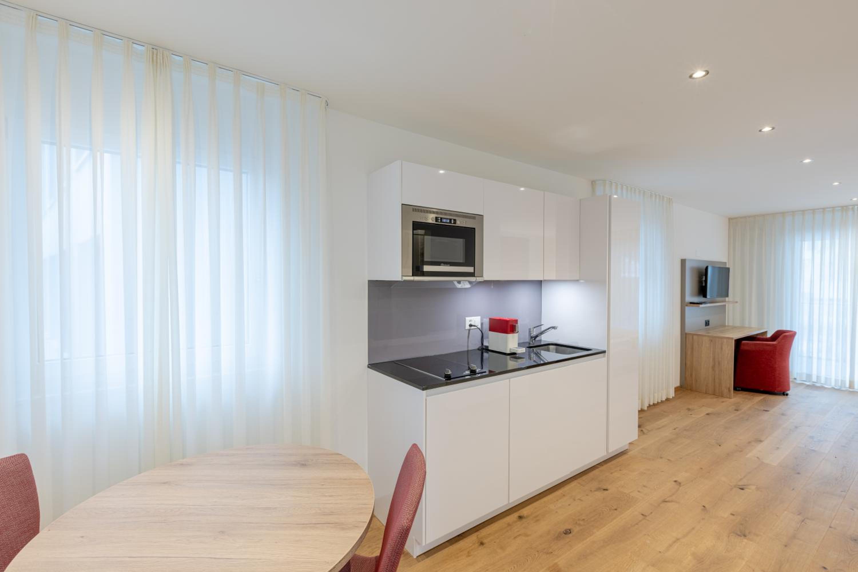 Double Room - Photo 7