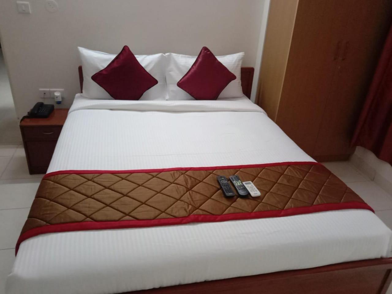 Deluxe Queen Room - Photo 1