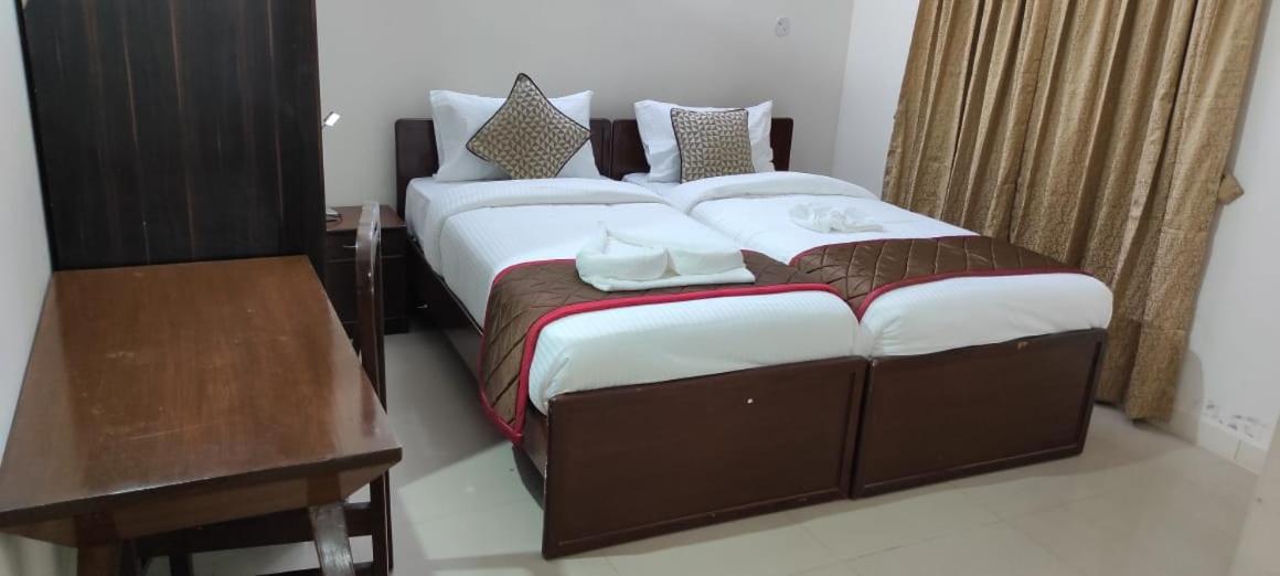 Deluxe Queen Room - Photo 2