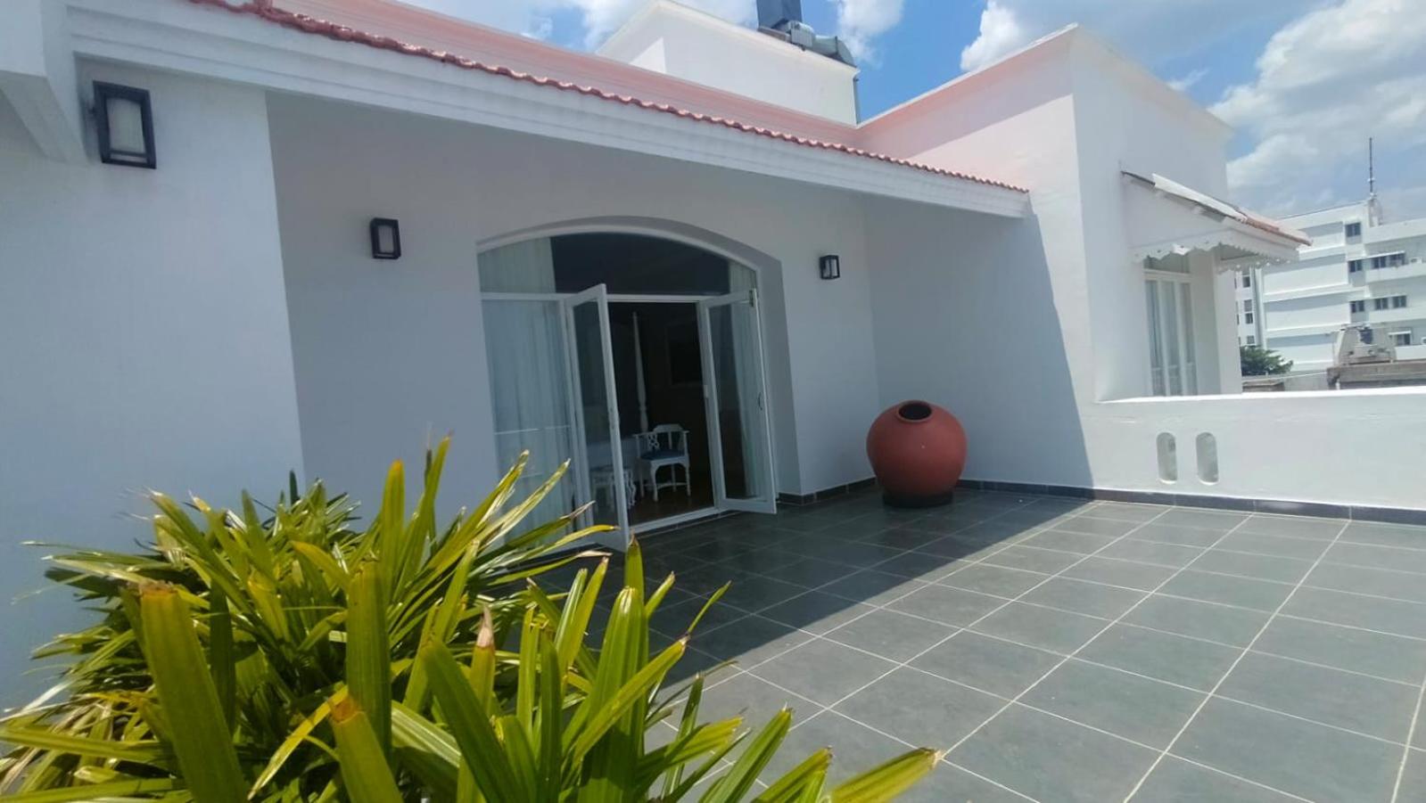 Suite with Balcony - Photo 3