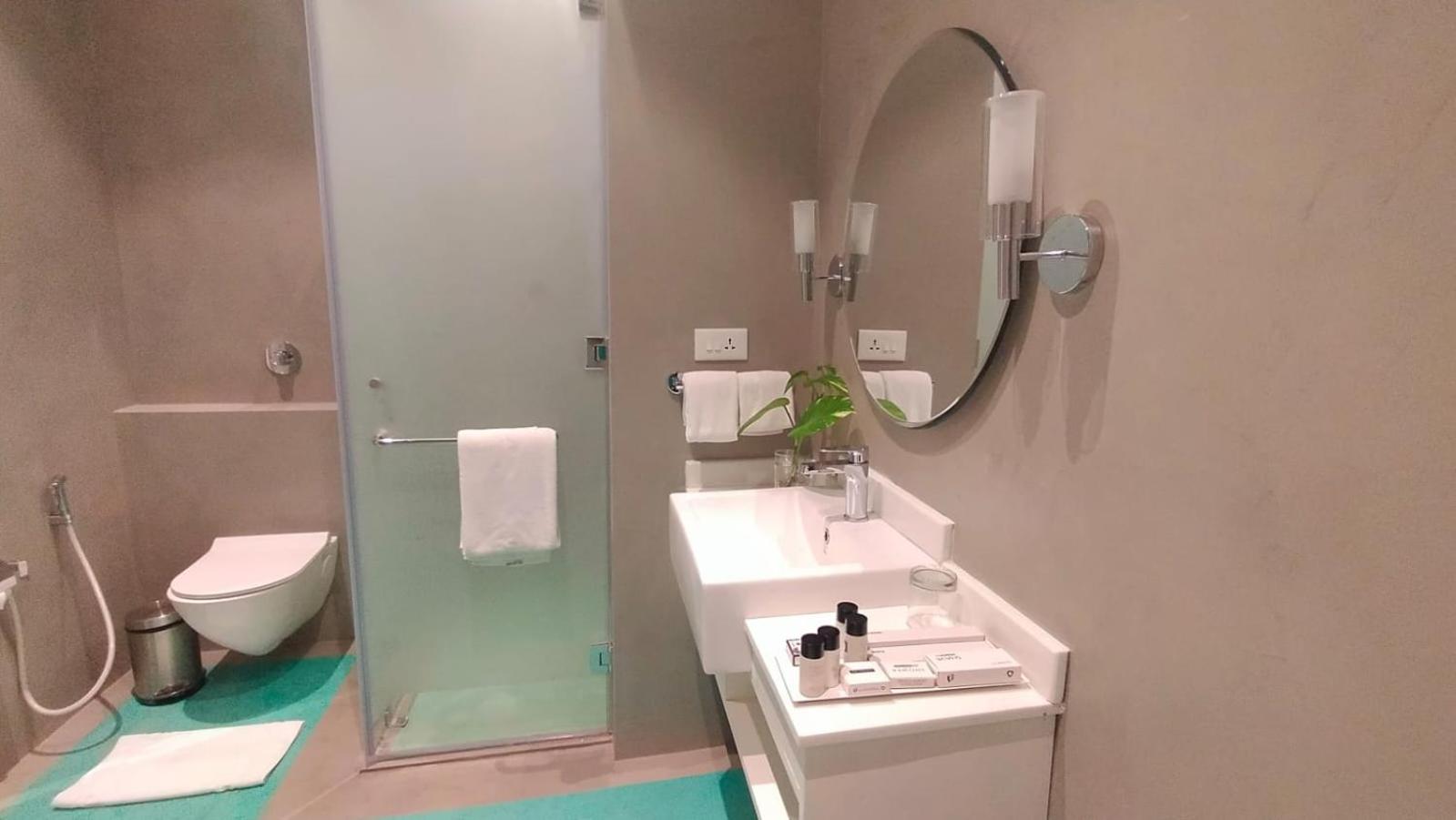 Superior Suite with Sea View - Photo 6