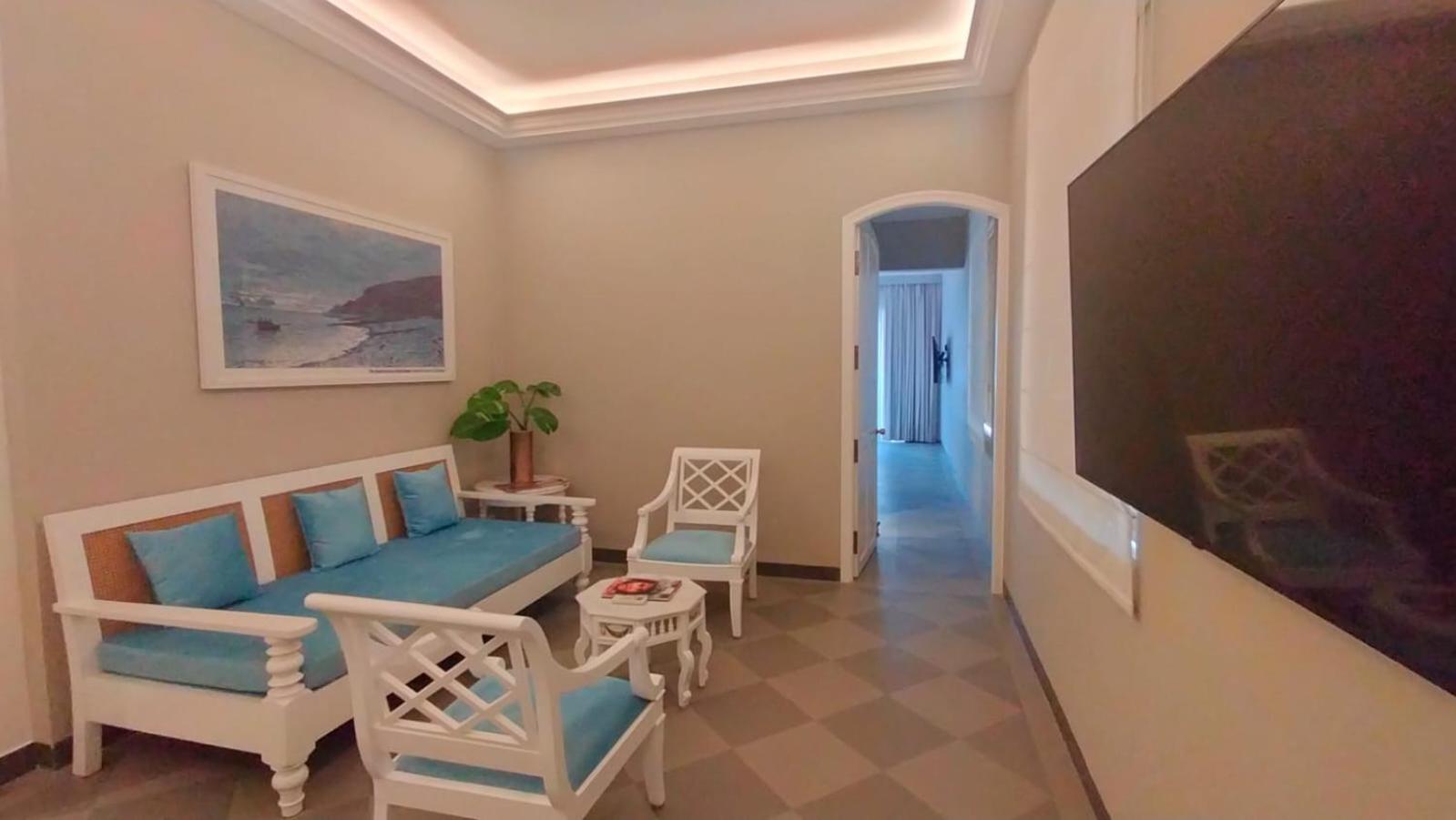 Superior Suite with Sea View - Photo 5