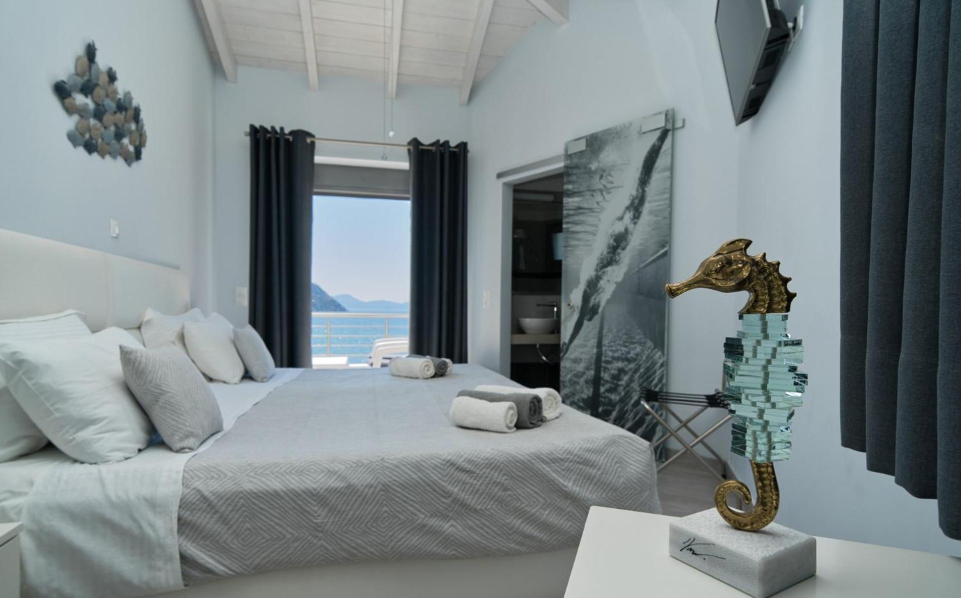 Superior Room with Sea View (2 Adults)