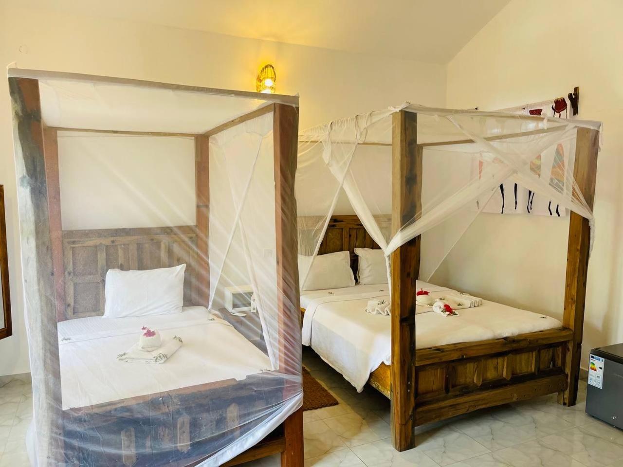 Deluxe Double Room (2 Adults + 1 Child) - Photo 3
