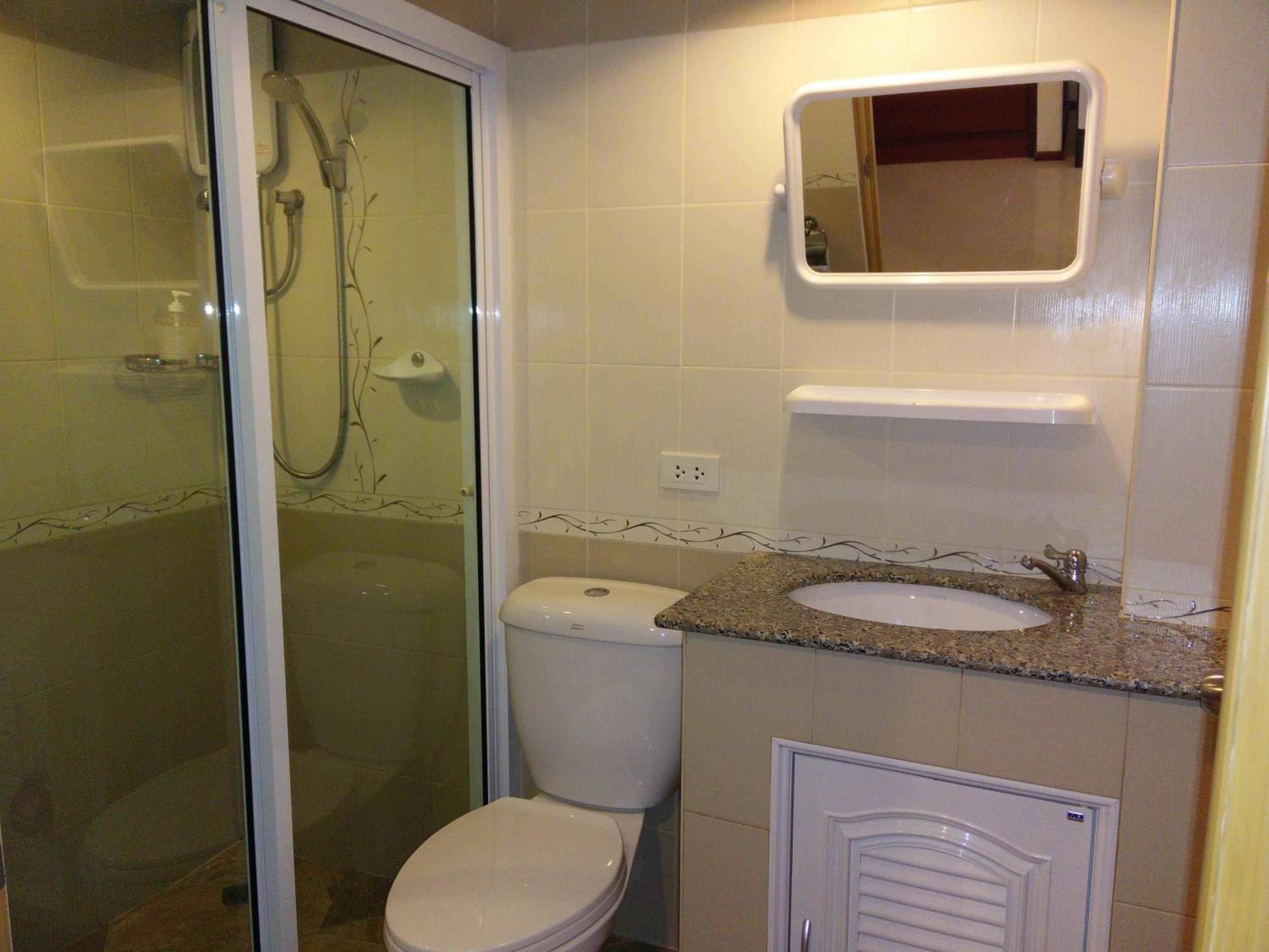 One-Bedroom Apartment With Balcony photo 2