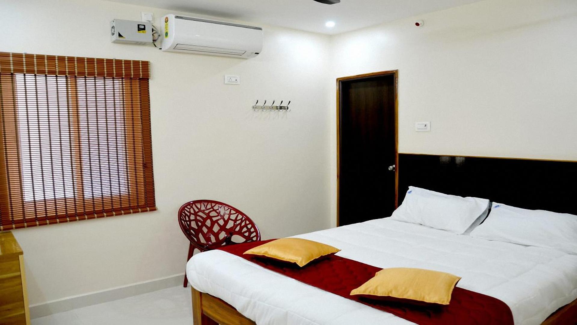 Deluxe Double Room - Photo 11