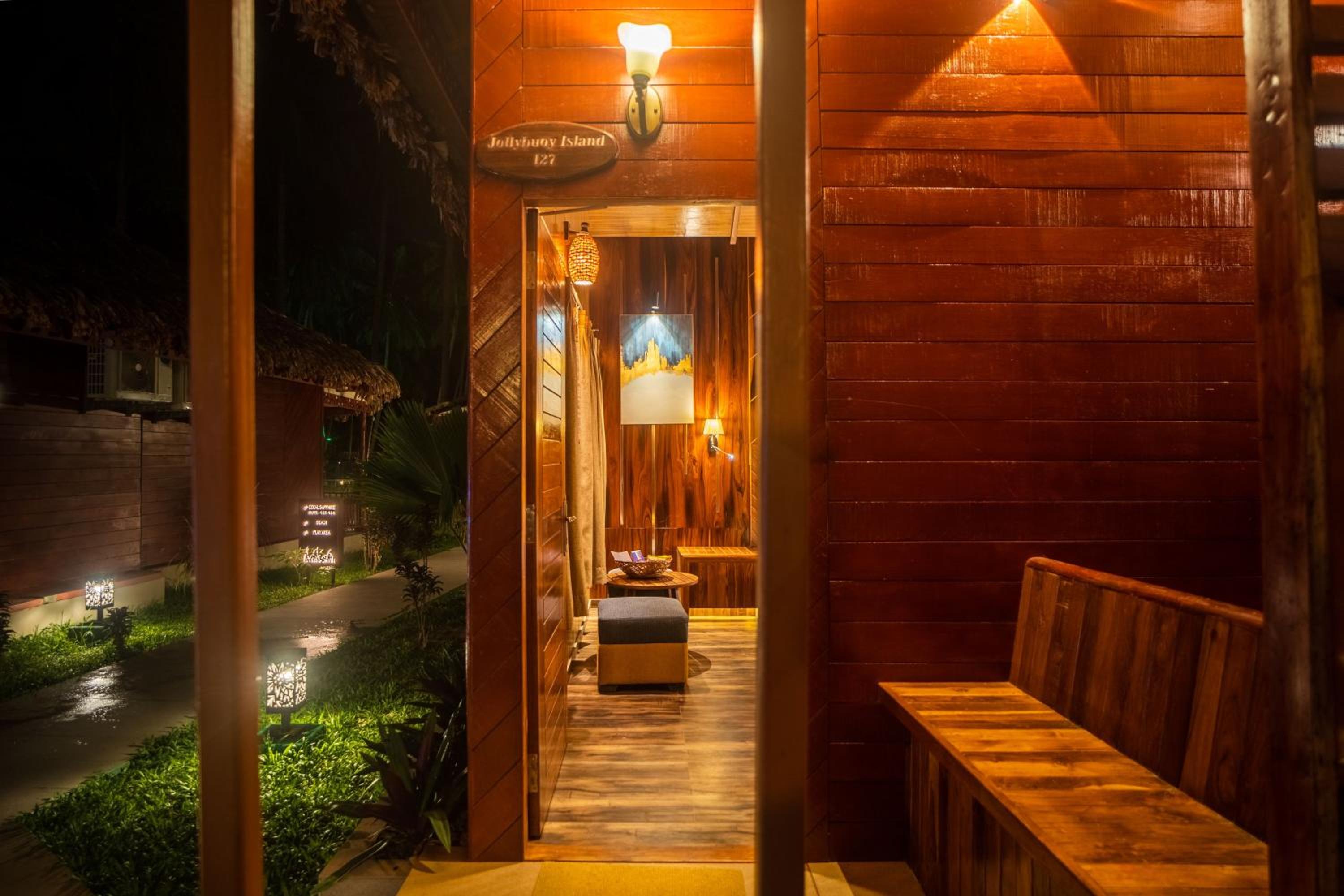 Coral Azure Garden View (10 % Discount On Dinner) Coral Azure Garden View (10 % Discount On Dinner)