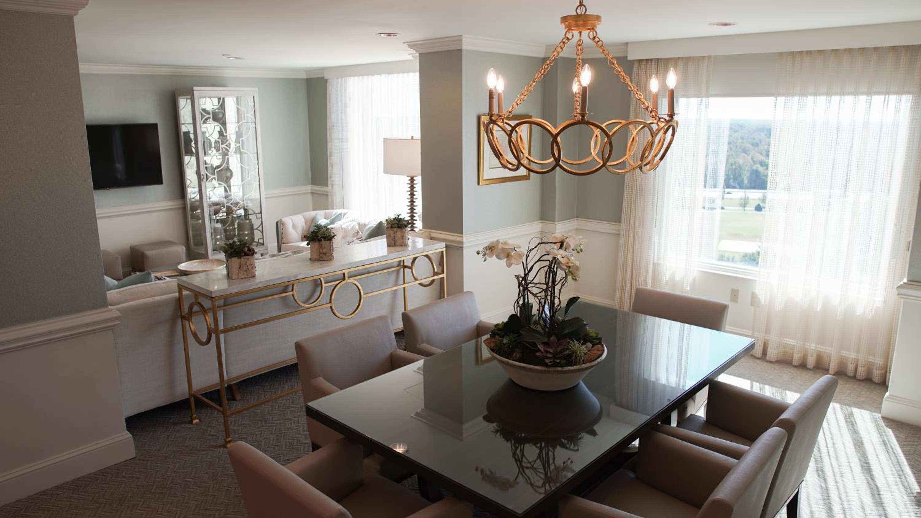 Two-Bedroom Bi-Level Suite with Two King Beds - Non-Smoking