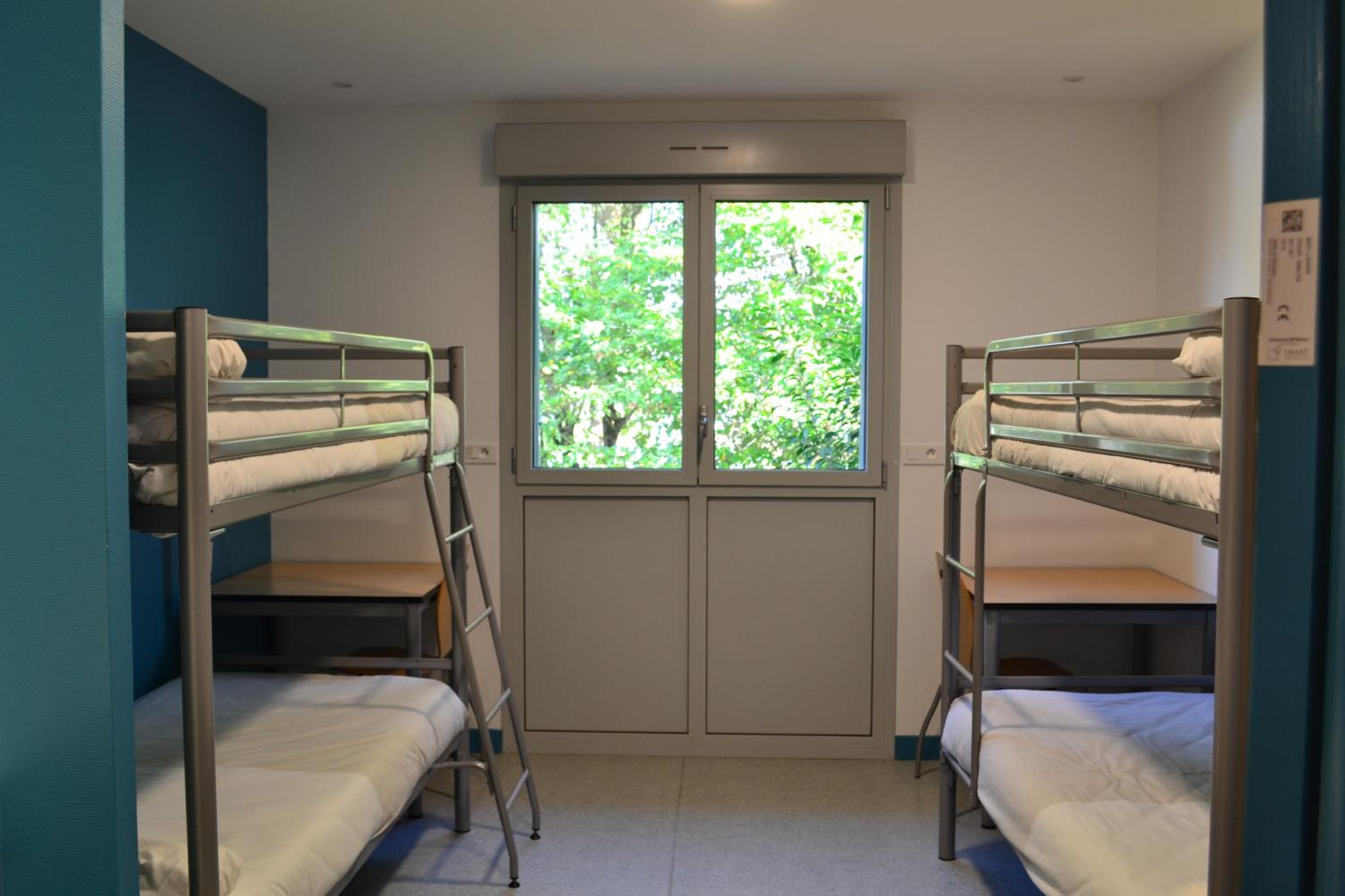 Single Bed in Mixed Dormitory Room photo 1