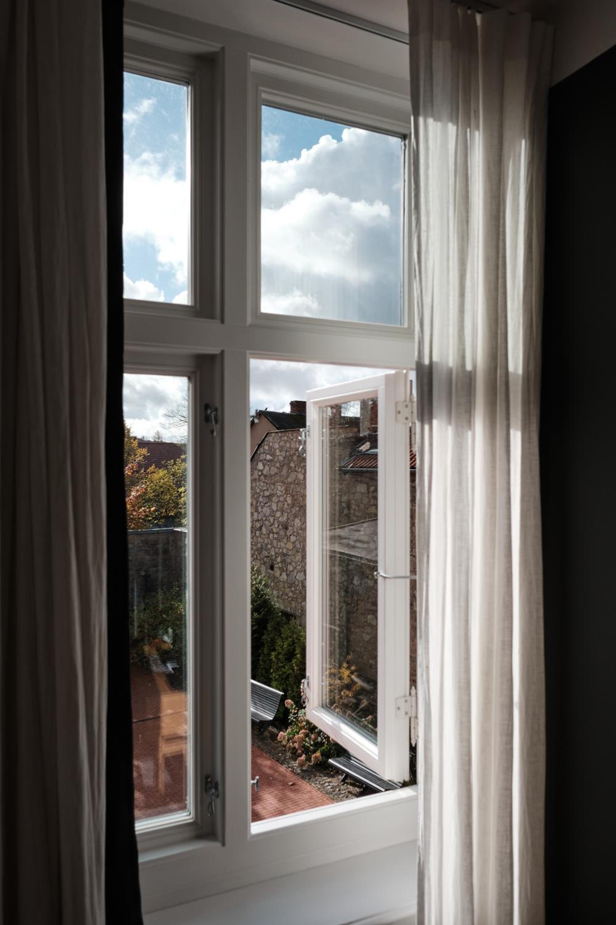 Double Room - Photo 9
