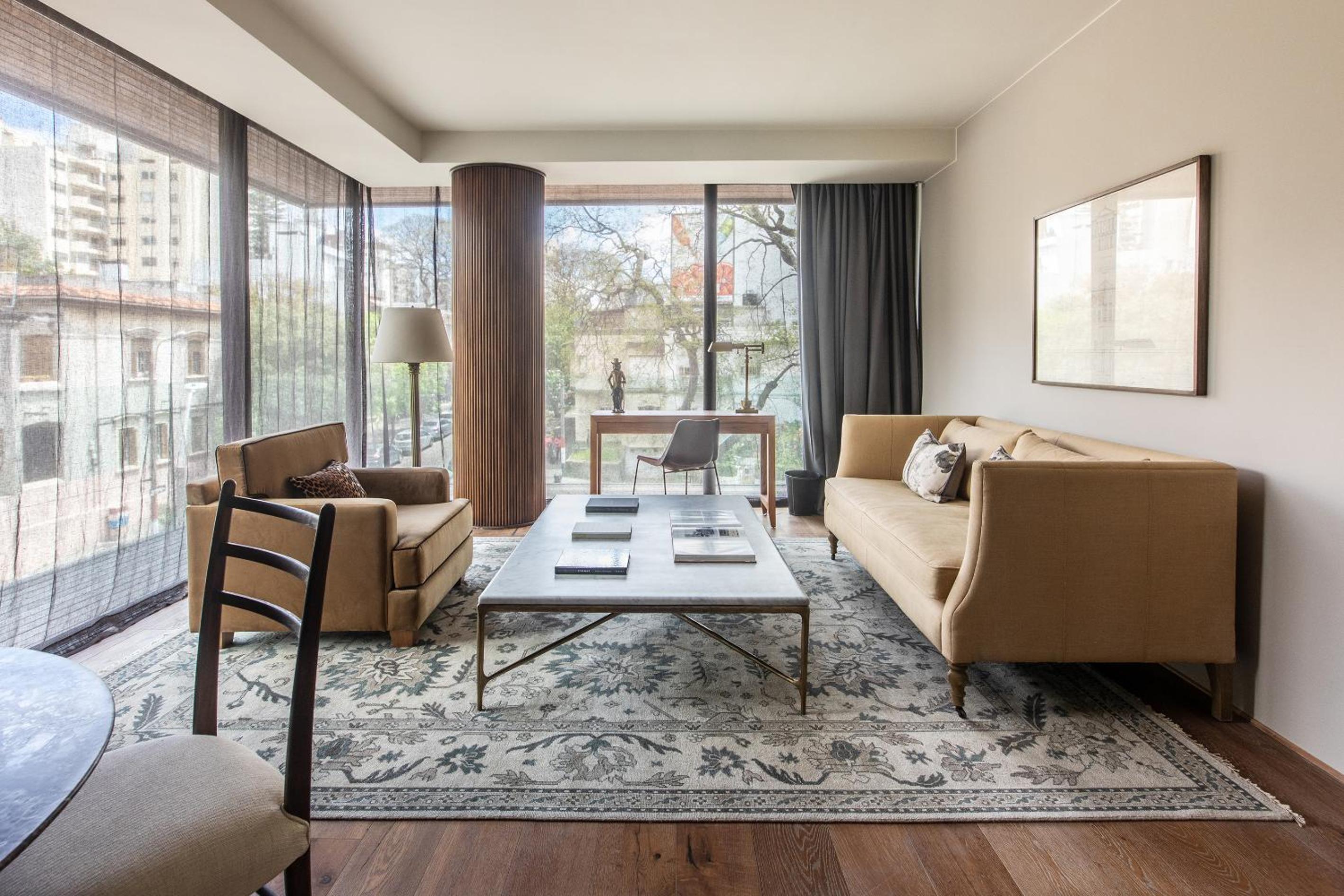 Residence - Photo 9