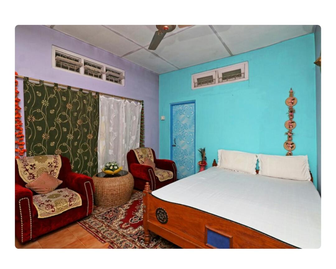 Double or Twin Room with Private Bathroom