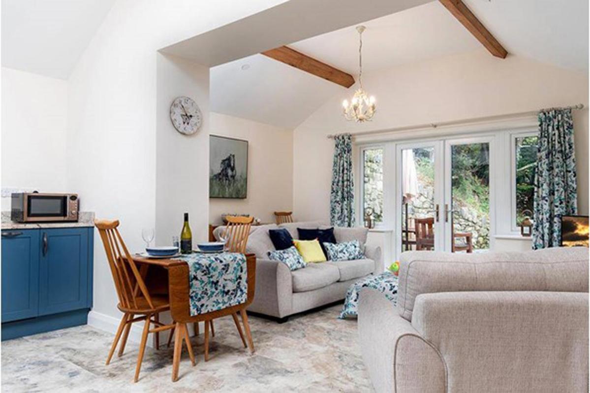 One-Bedroom House photo 2