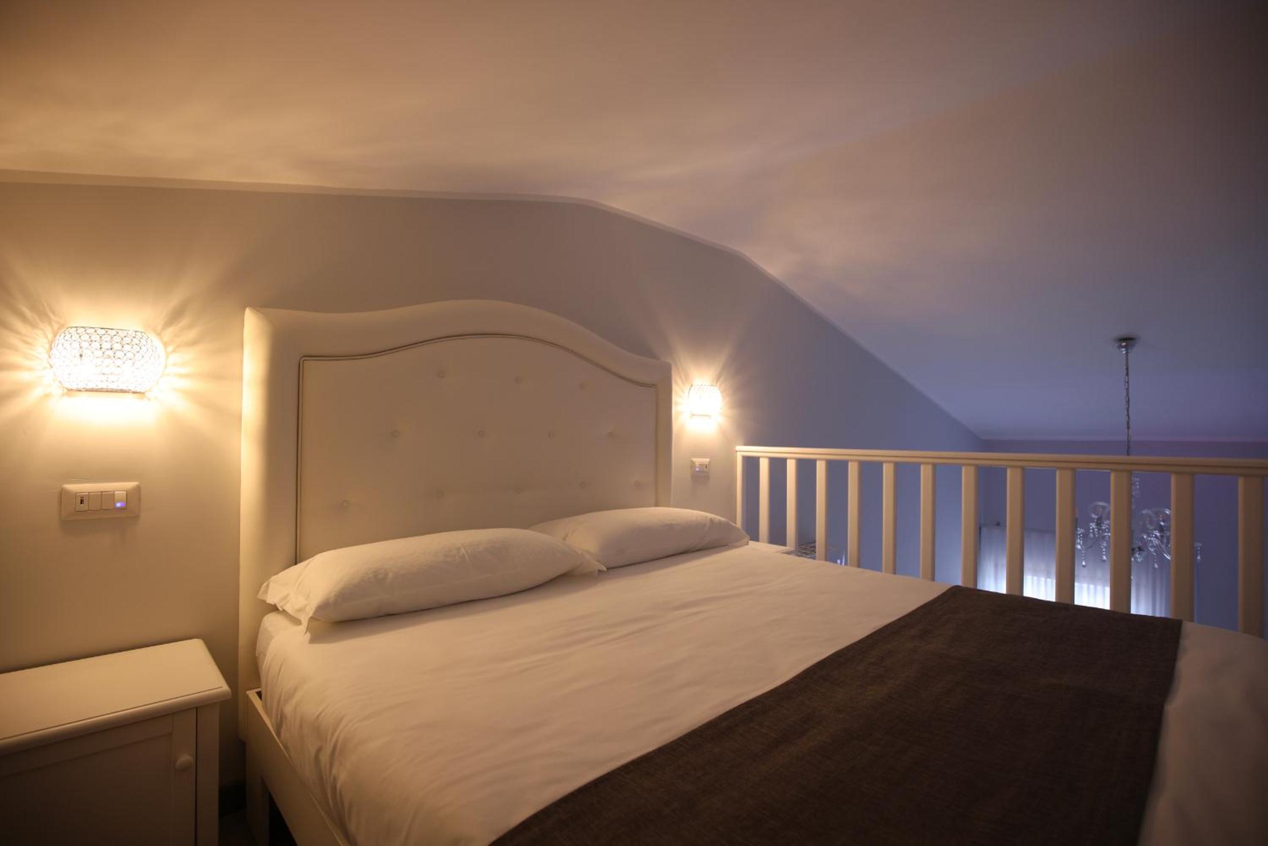 King Room with Spa Bath