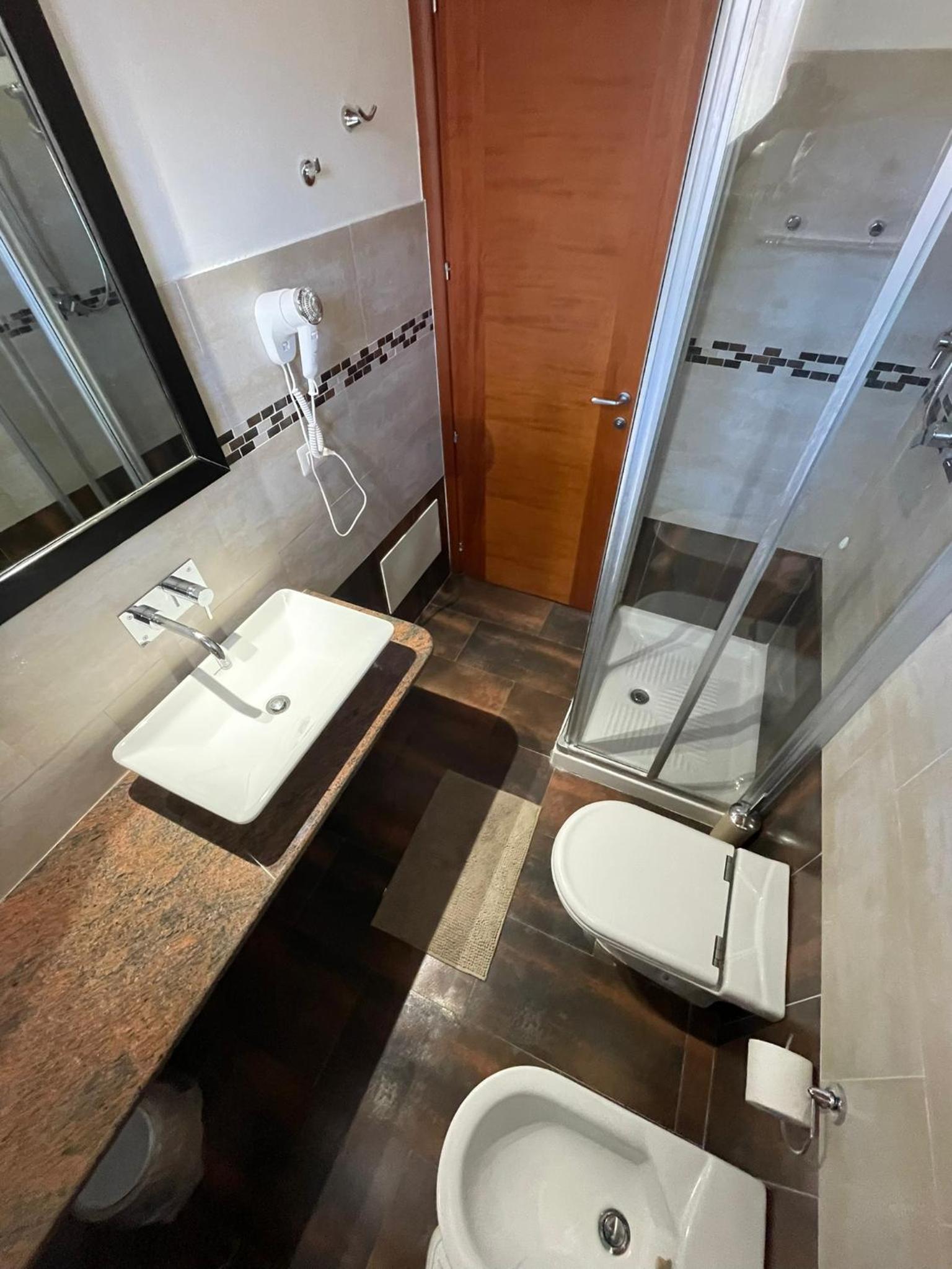 Triple Room With Bathroom photo 2