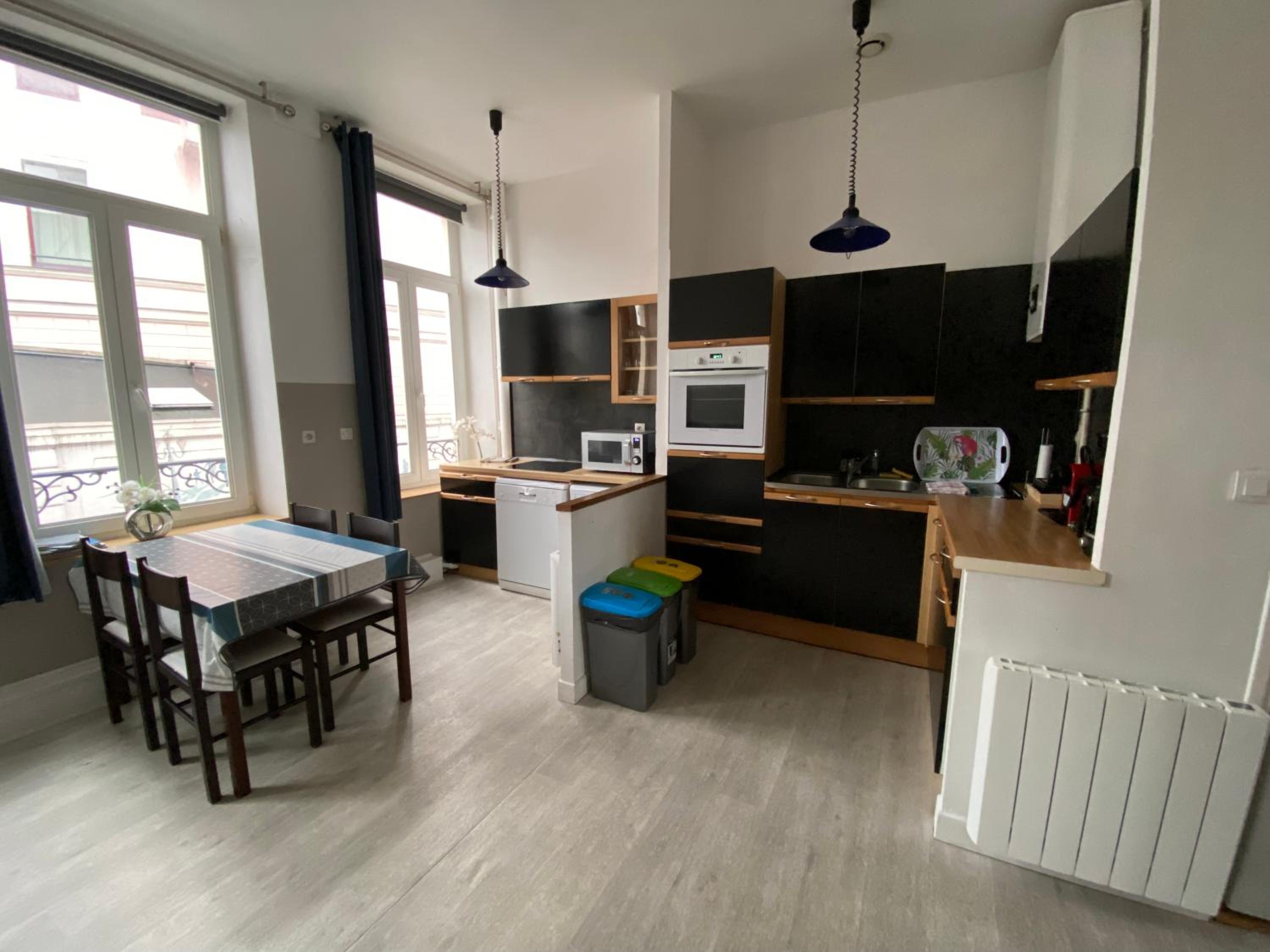 One-Bedroom Apartment - Photo 3