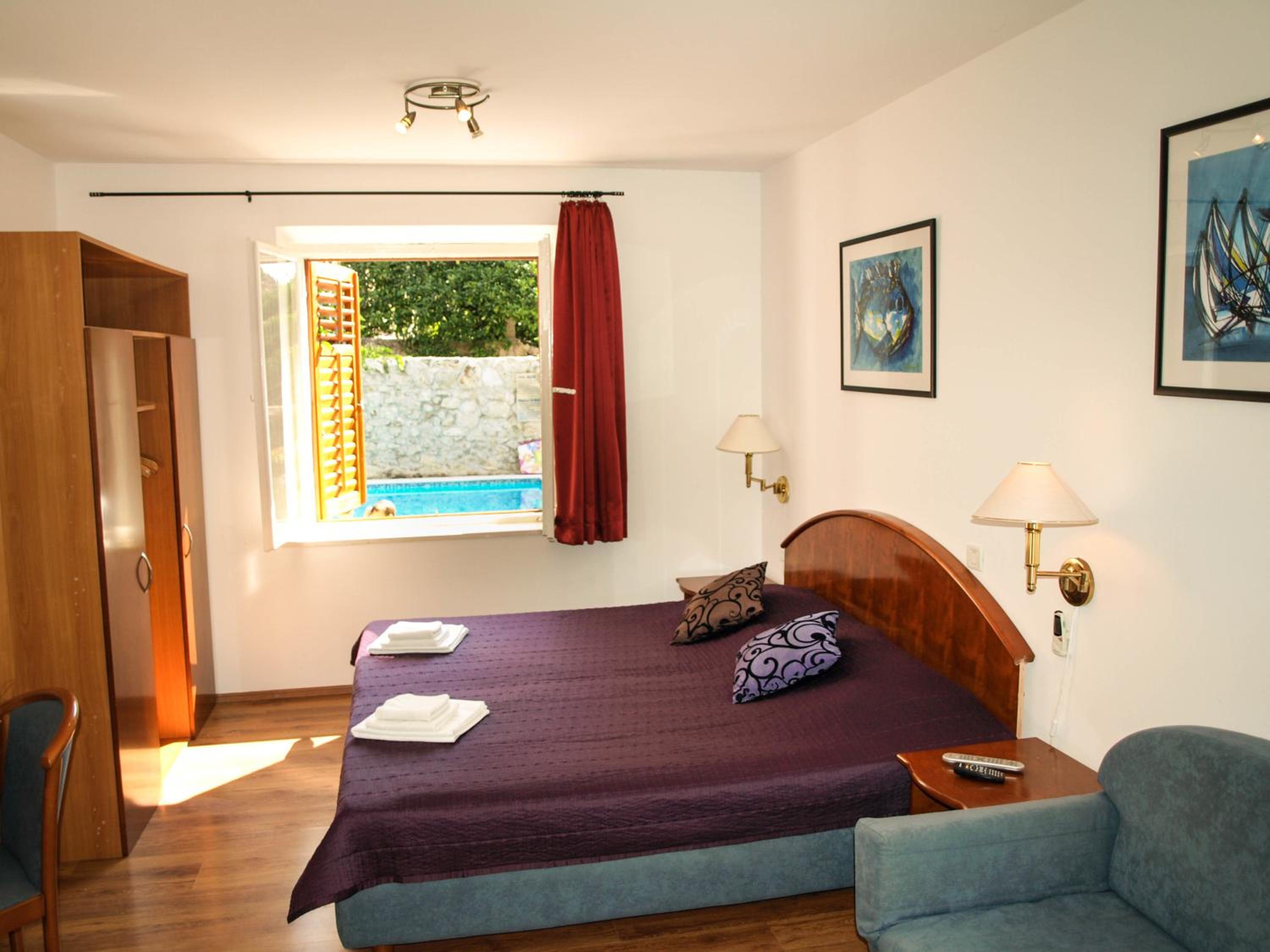 One-Bedroom Apartment with Terrace (2 Adults)
