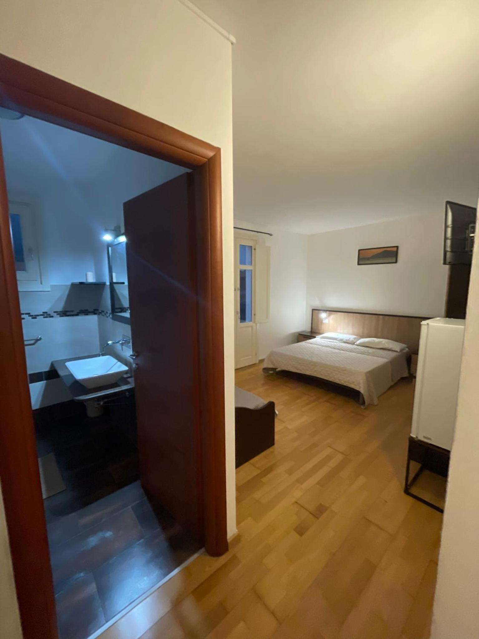 Triple Room With Bathroom photo 2